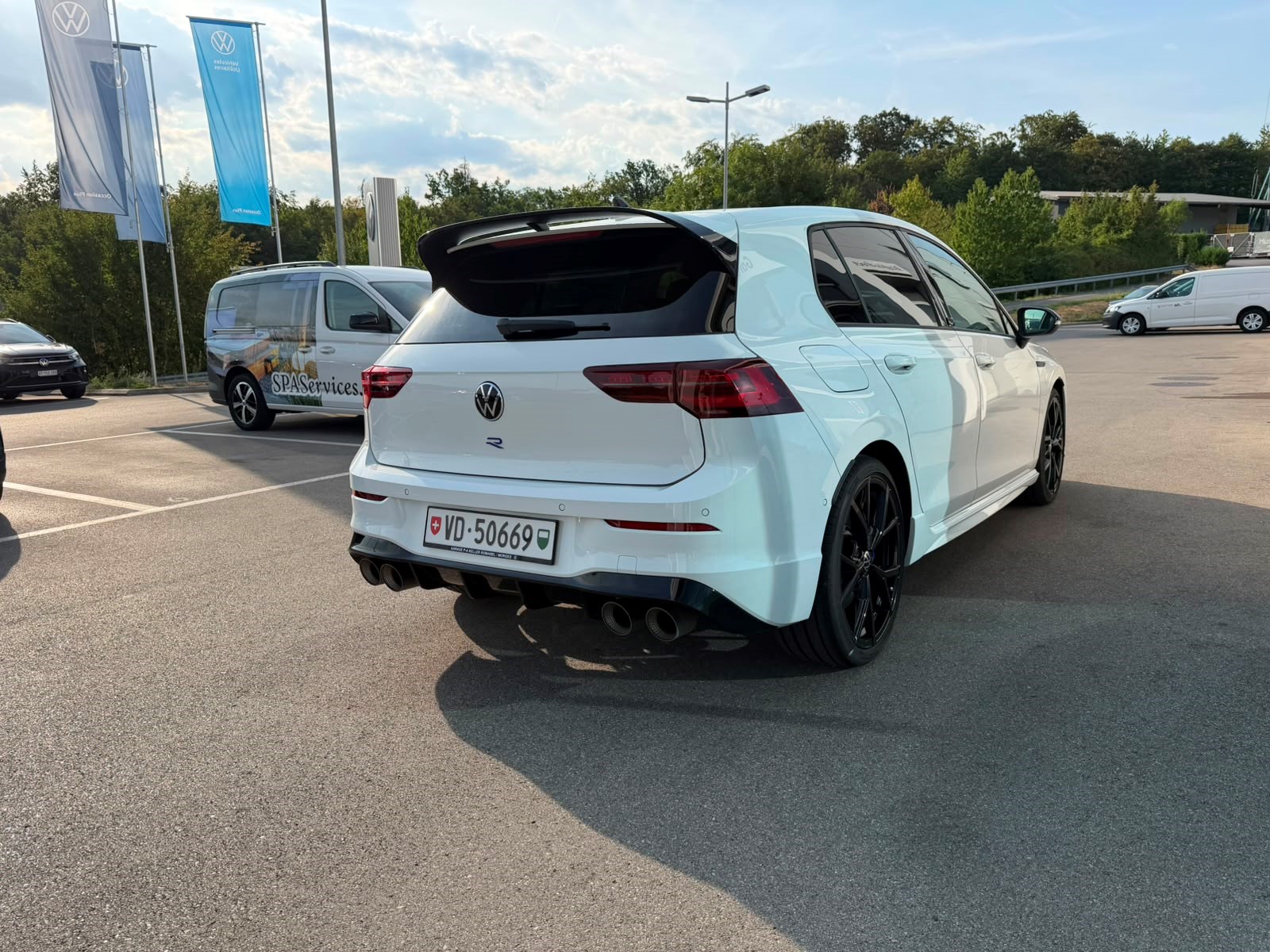VW Golf 2.0 TSI R DSG 4Motion R 20 Years-image-7