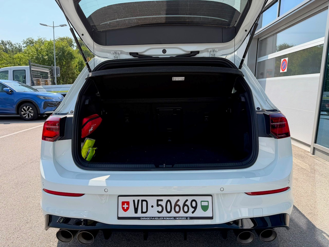 VW Golf 2.0 TSI R DSG 4Motion R 20 Years-image-12