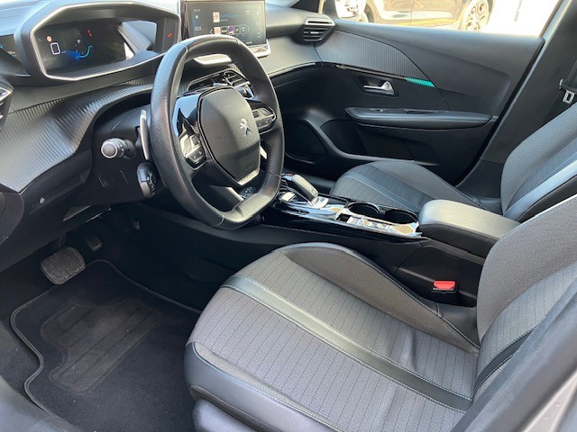 PEUGEOT 208 1.2 PureTech Allure Pack EAT8-image-5