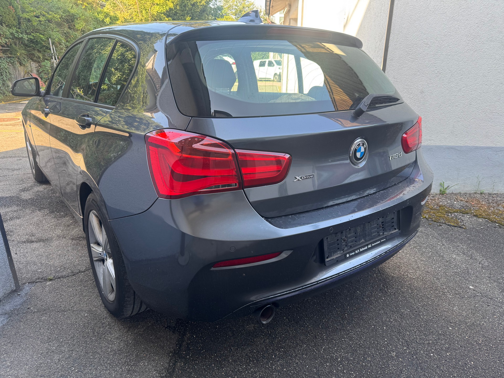 BMW 118d xDrive-image-4