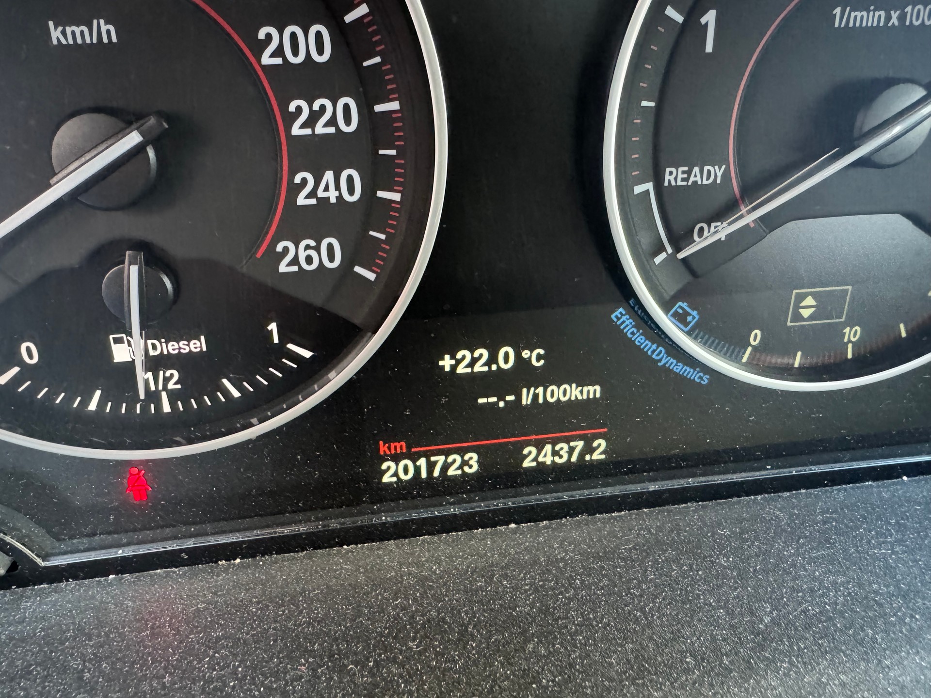 BMW 118d xDrive-image-2