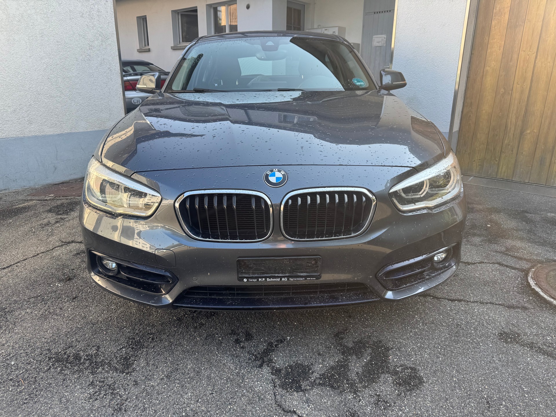 BMW 118d xDrive-image-0