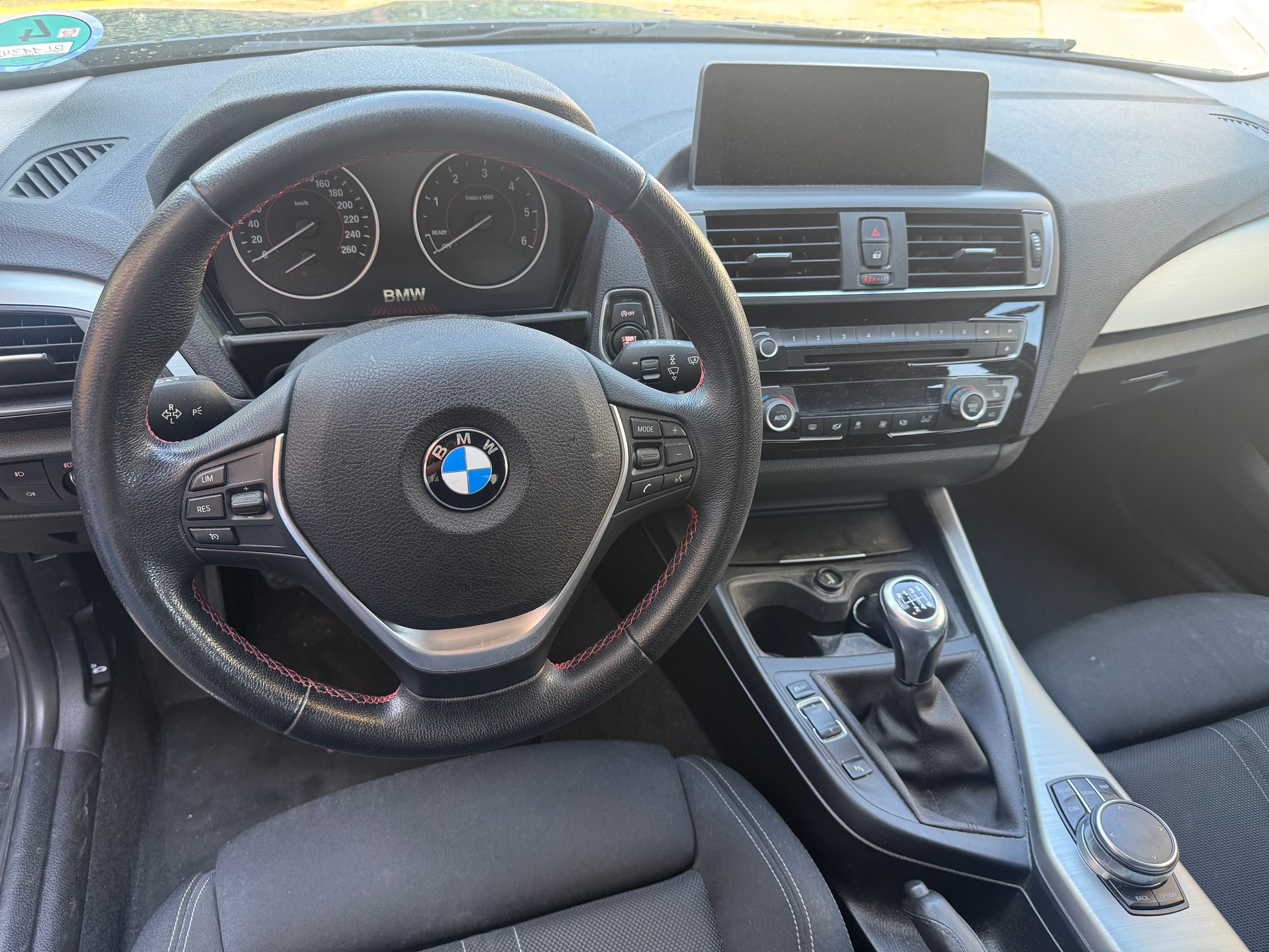 BMW 118d xDrive-image-3