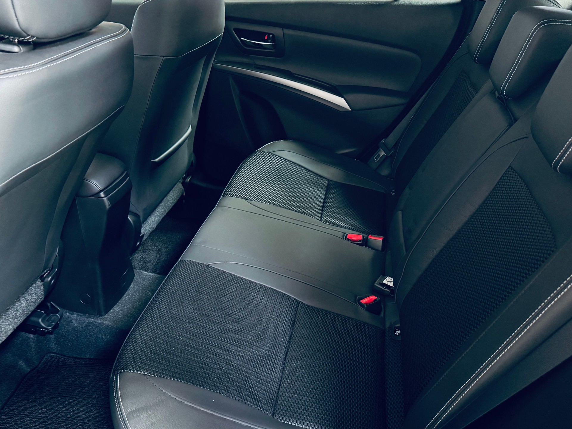 SUZUKI S-Cross 1.5 Compact Top Hybrid-image-14