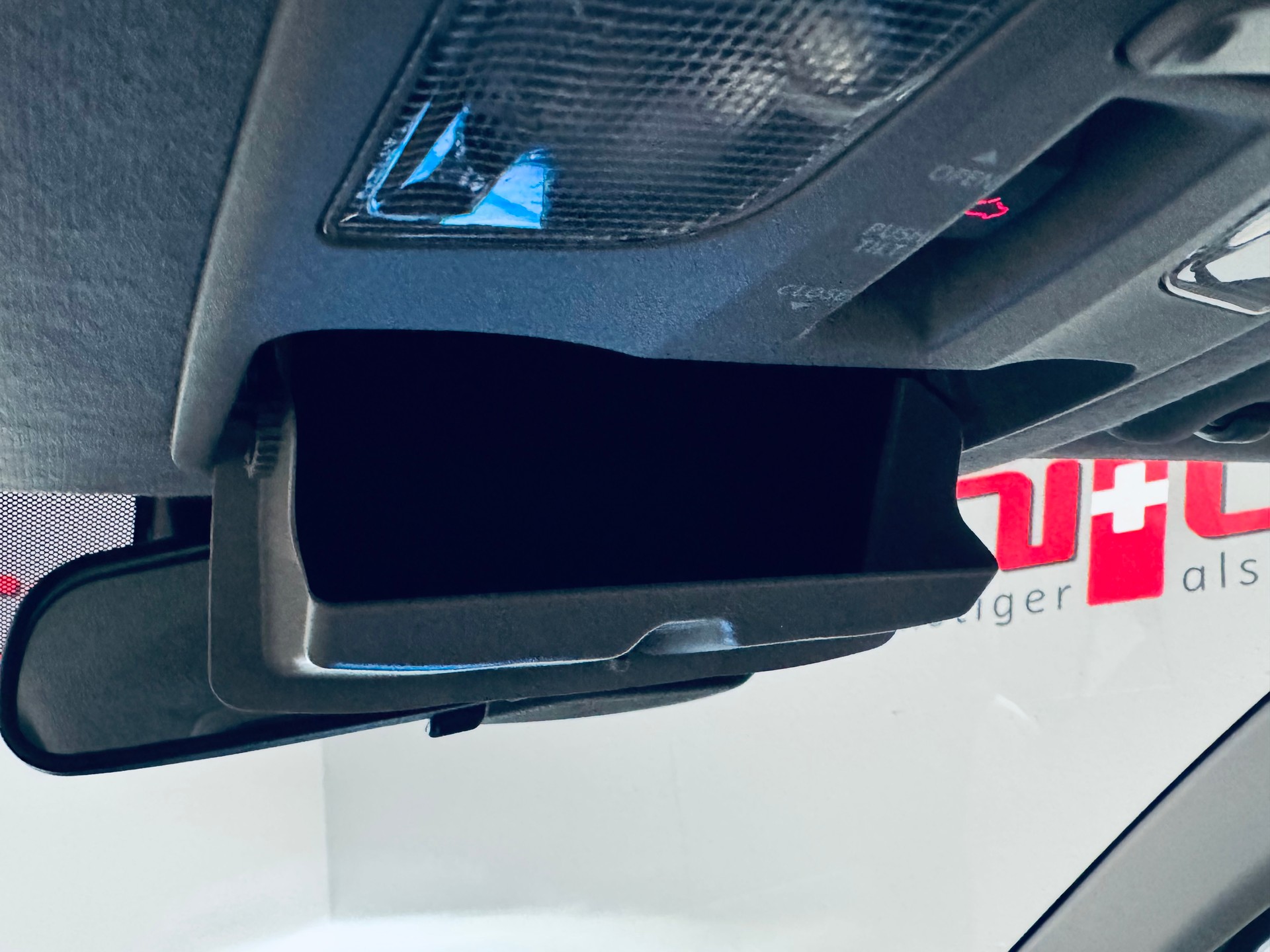 SUZUKI S-Cross 1.5 Compact Top Hybrid-image-17