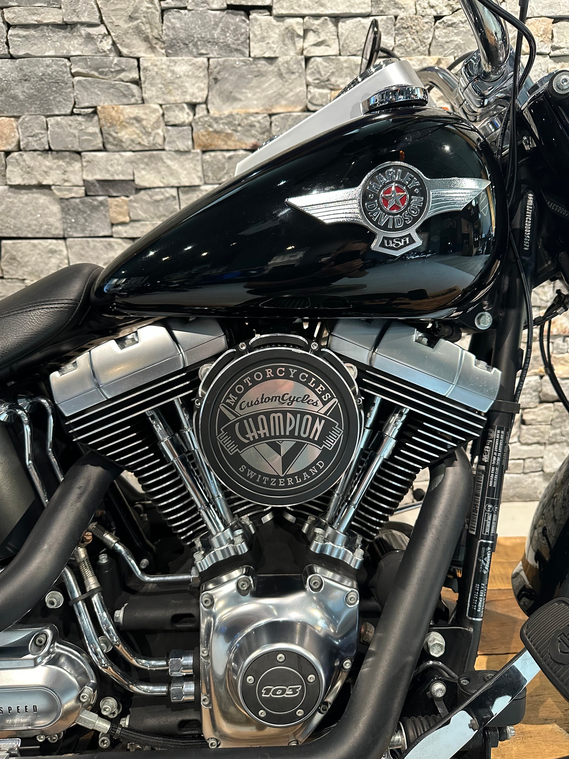 HARLEY-DAVIDSON FLSTFB Fat Boy Special ABS-showroom-element-3