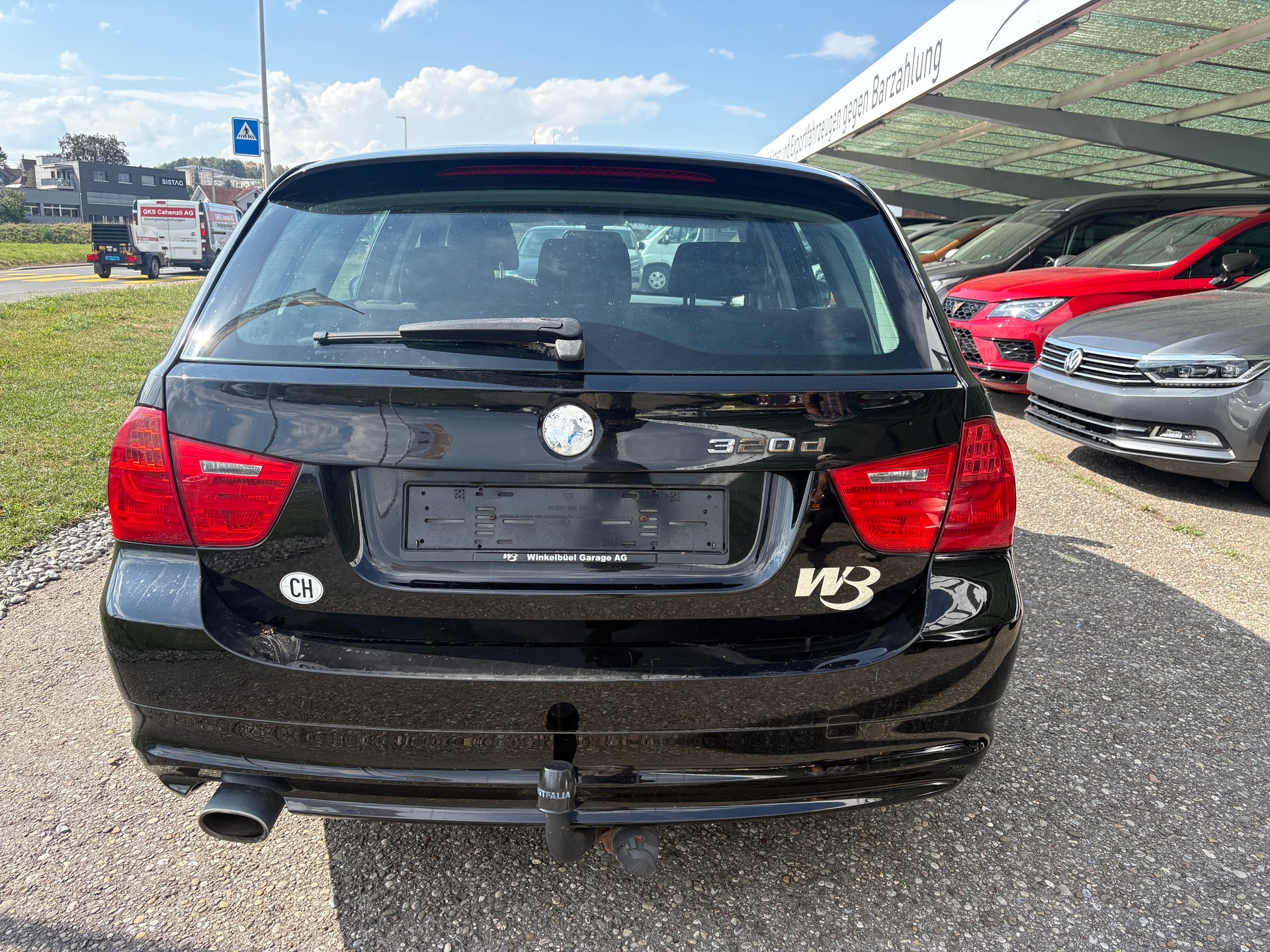 BMW 320d xDrive-image-4