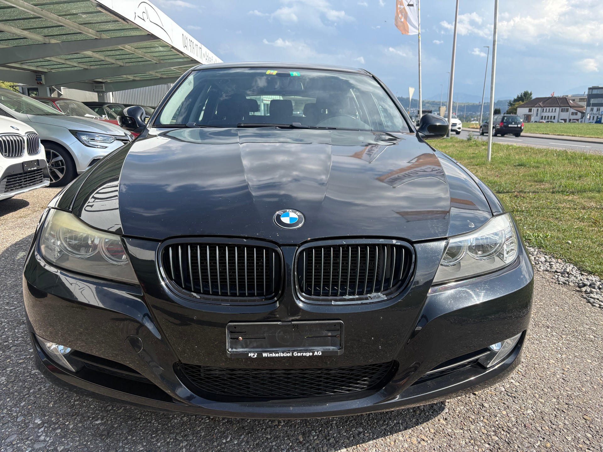 BMW 320d xDrive-image-1