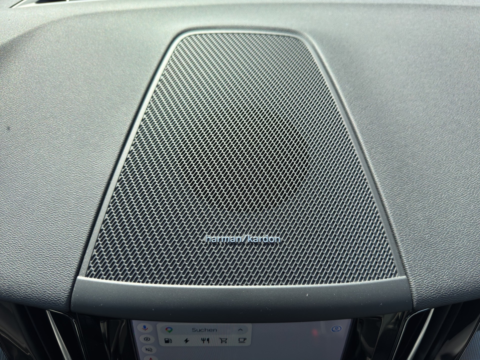 VOLVO XC60 2.0 T8 TE R-Design eAWD-image-13