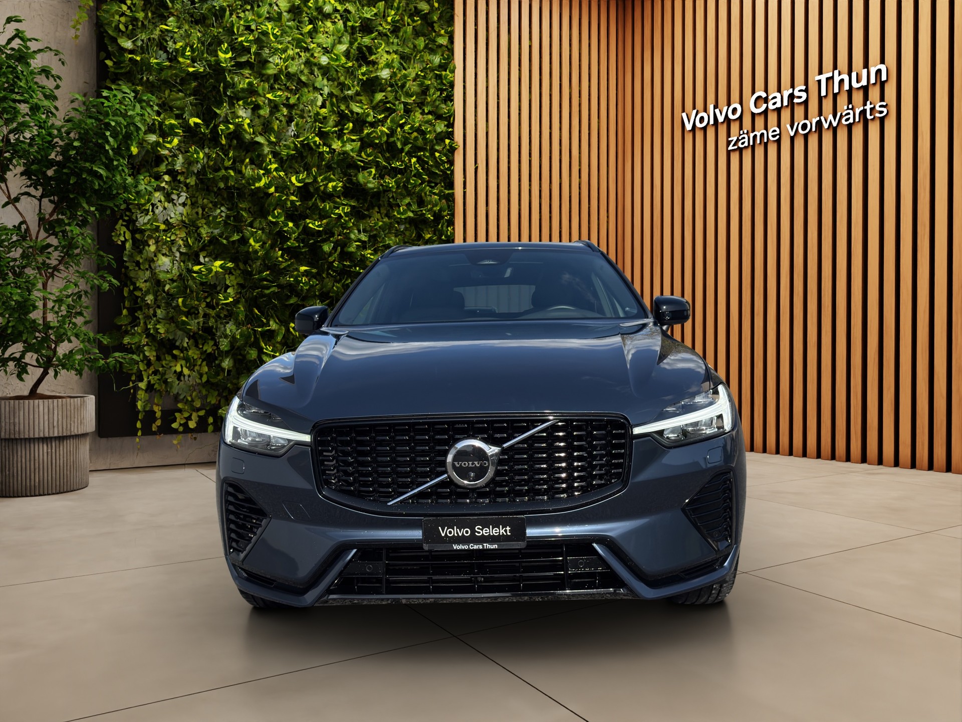 VOLVO XC60 2.0 T8 TE R-Design eAWD-image-1