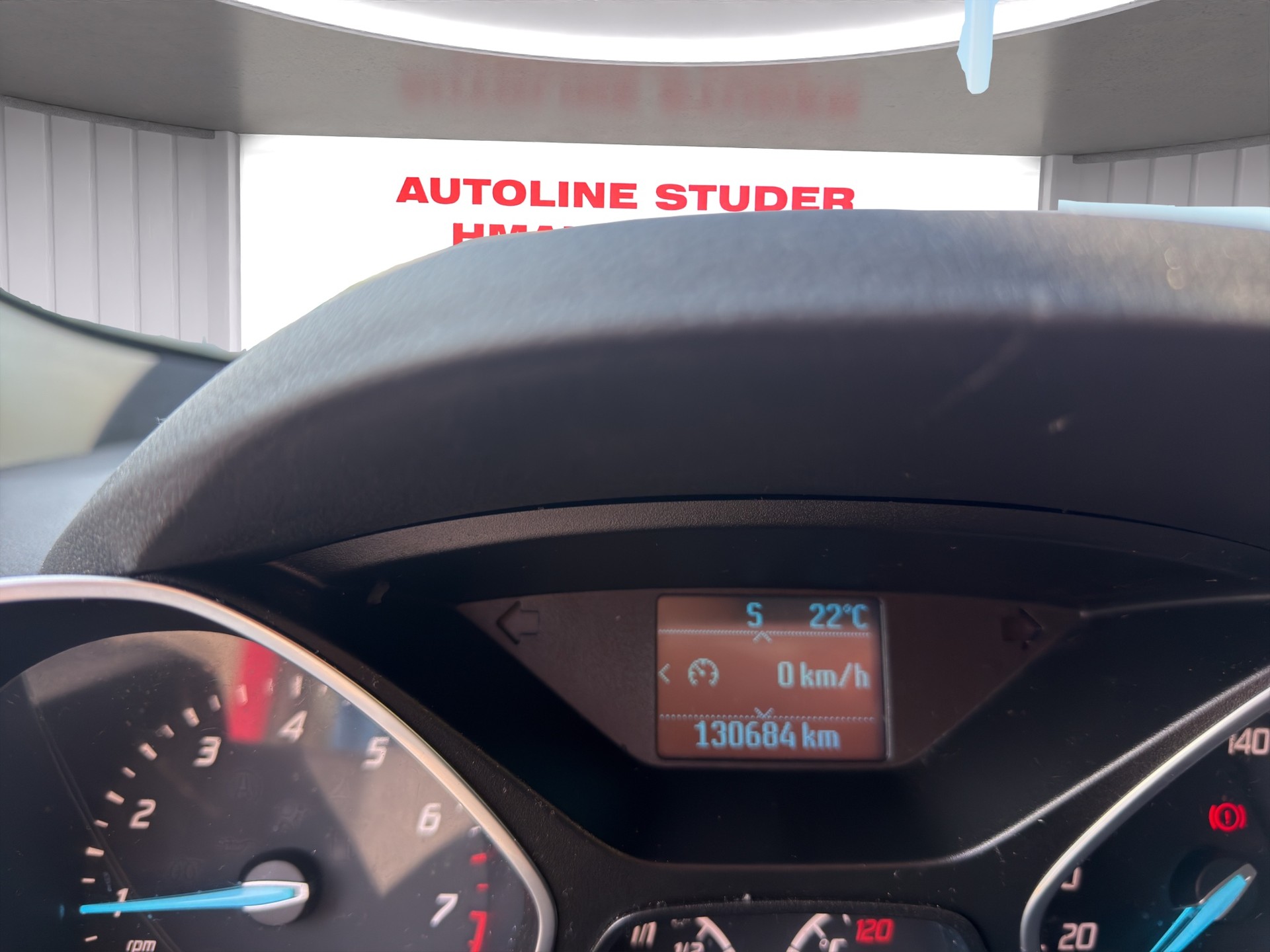 FORD Kuga 1.5 SCTi Carving 2WD-image-8
