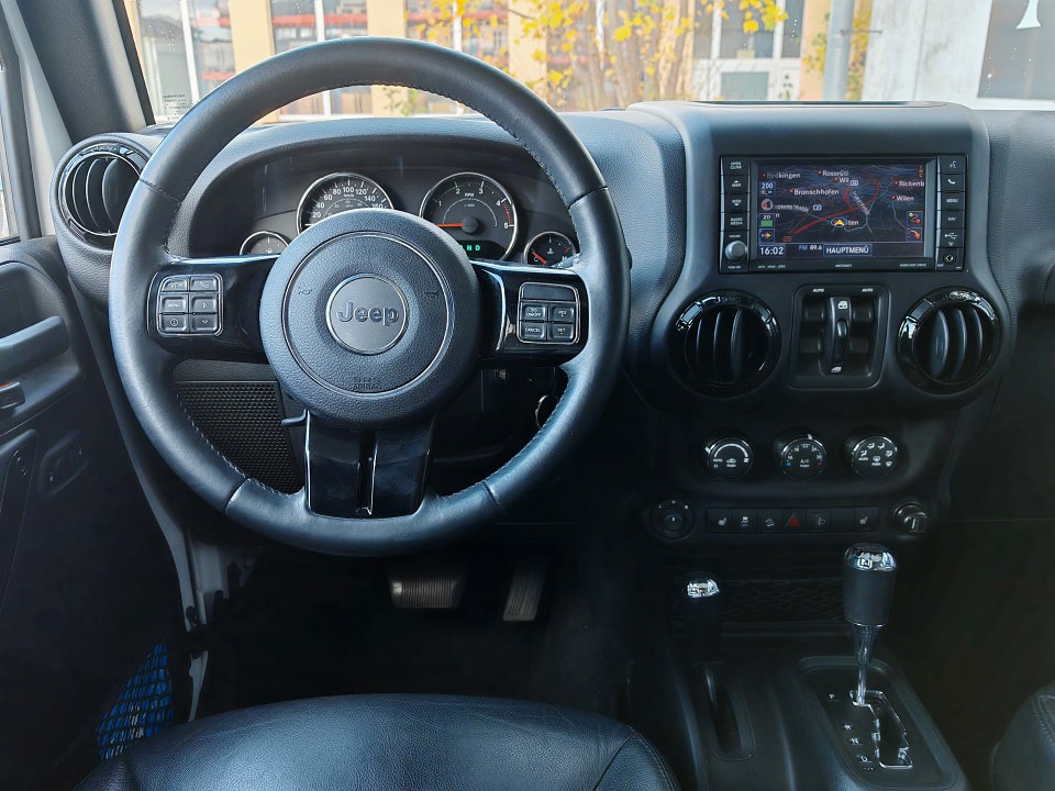 JEEP Wrangler 2.8CRD Unlimited Black Edition II Aut.-image-8