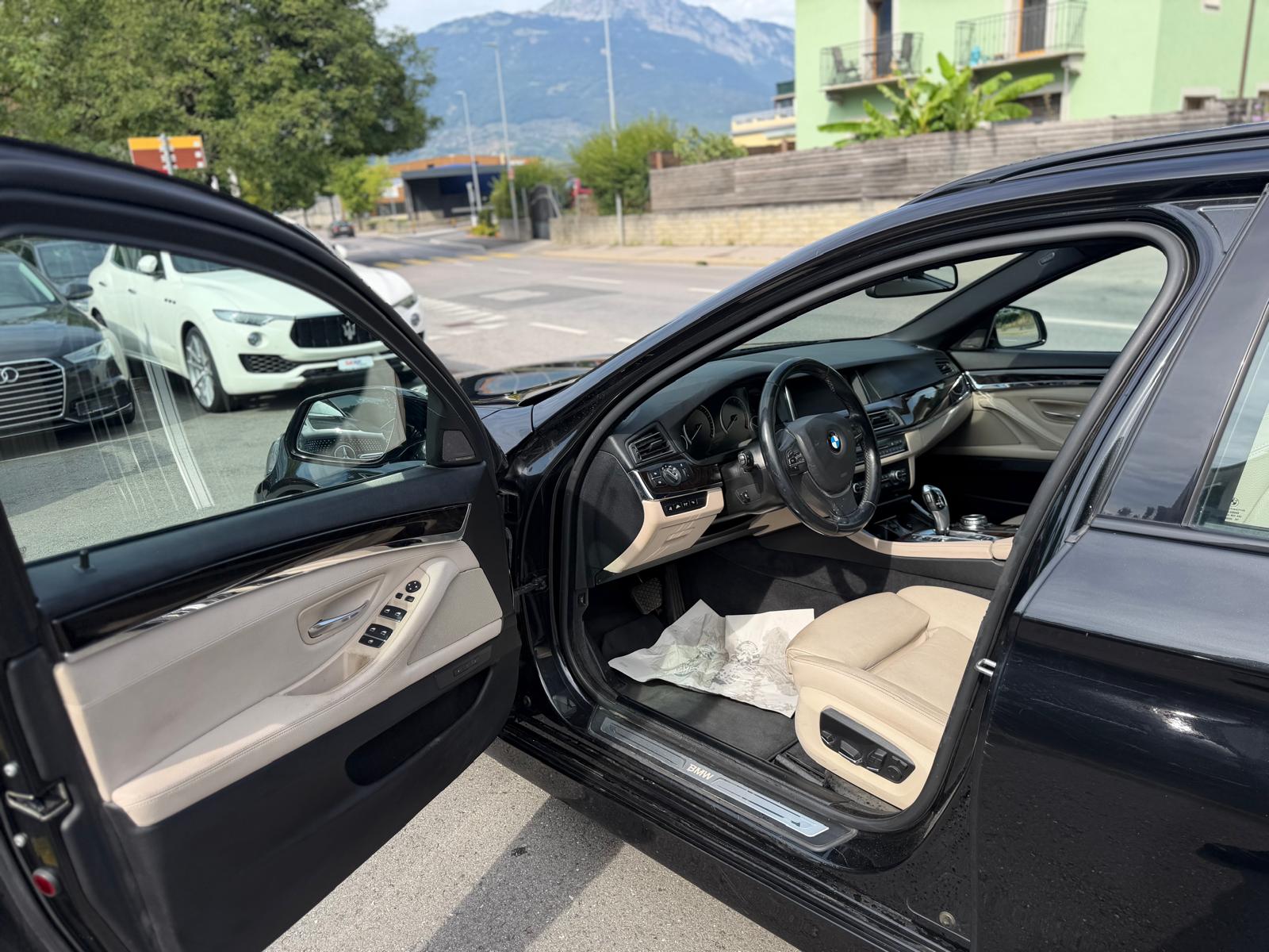 BMW 525d Touring xDrive Luxury Line Steptronic-image-8