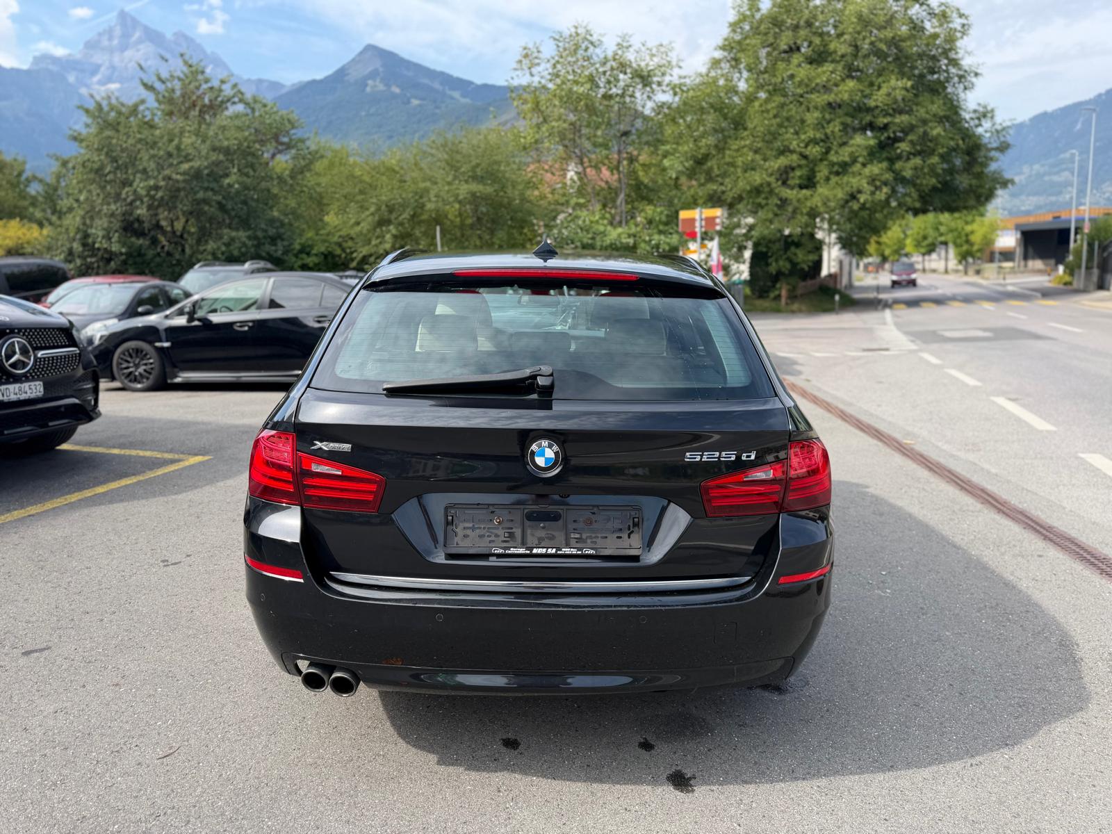 BMW 525d Touring xDrive Luxury Line Steptronic-image-4