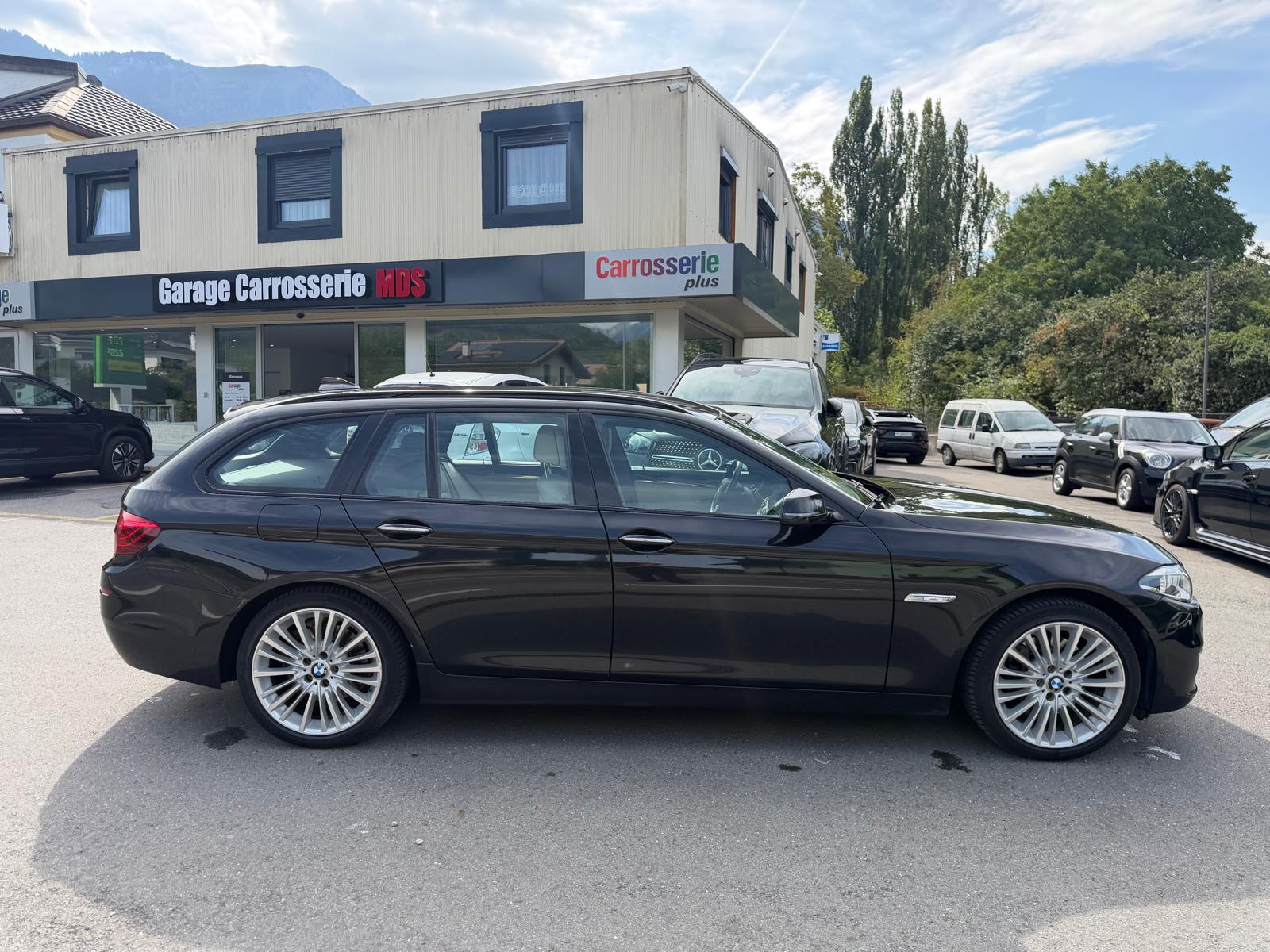 BMW 525d Touring xDrive Luxury Line Steptronic-image-7