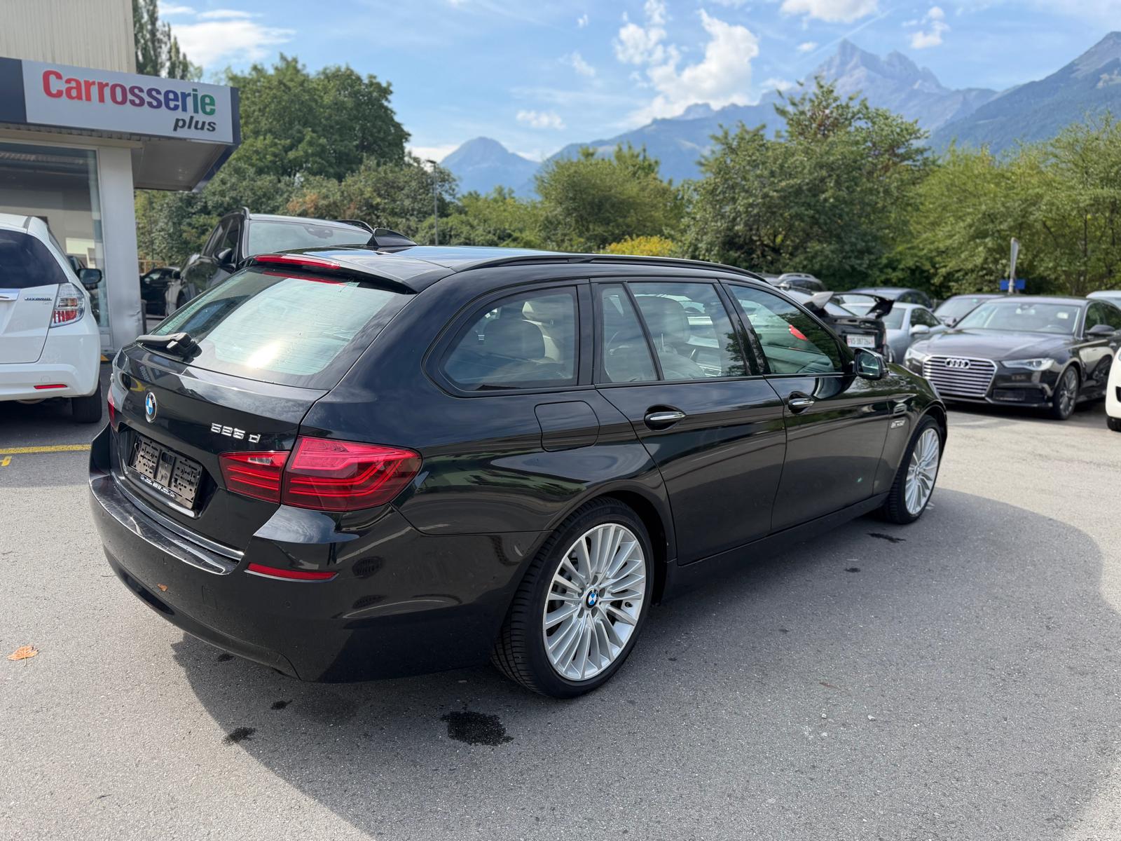 BMW 525d Touring xDrive Luxury Line Steptronic-image-3