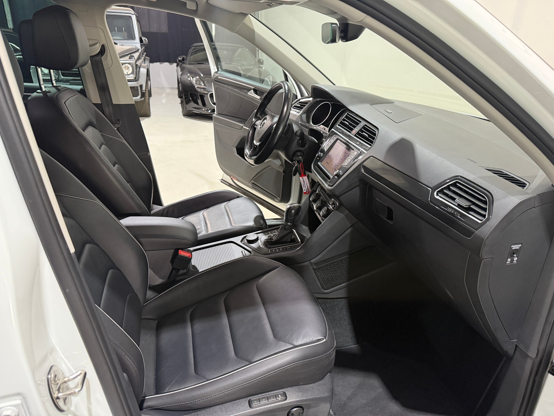 VW Tiguan 2.0 TDI SCR Comfortline 4Motion DSG-image-14