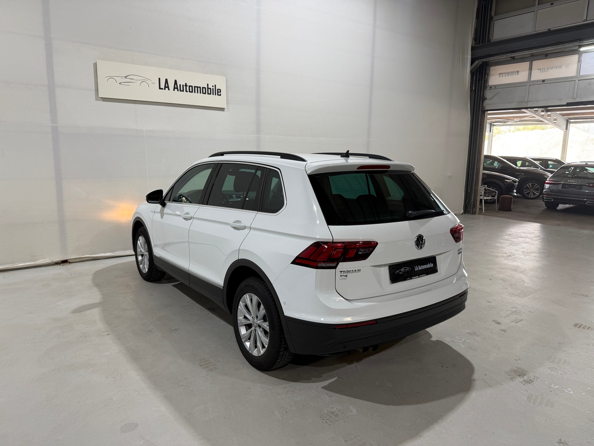 VW Tiguan 2.0 TDI SCR Comfortline 4Motion DSG-image-9
