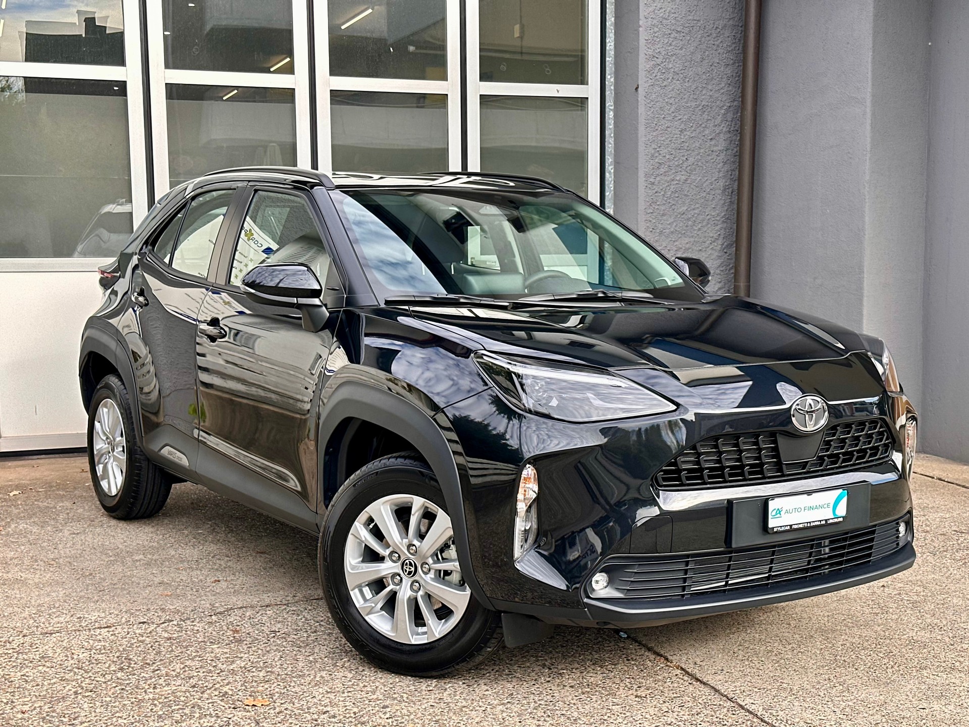 TOYOTA Yaris Cross 1.5 Comfort e-CVT-image-1