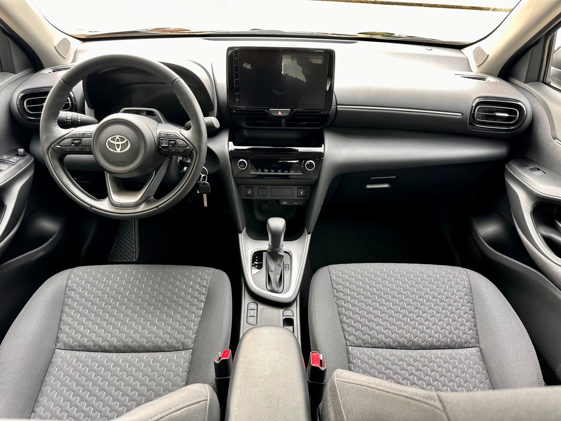 TOYOTA Yaris Cross 1.5 Comfort e-CVT-image-10