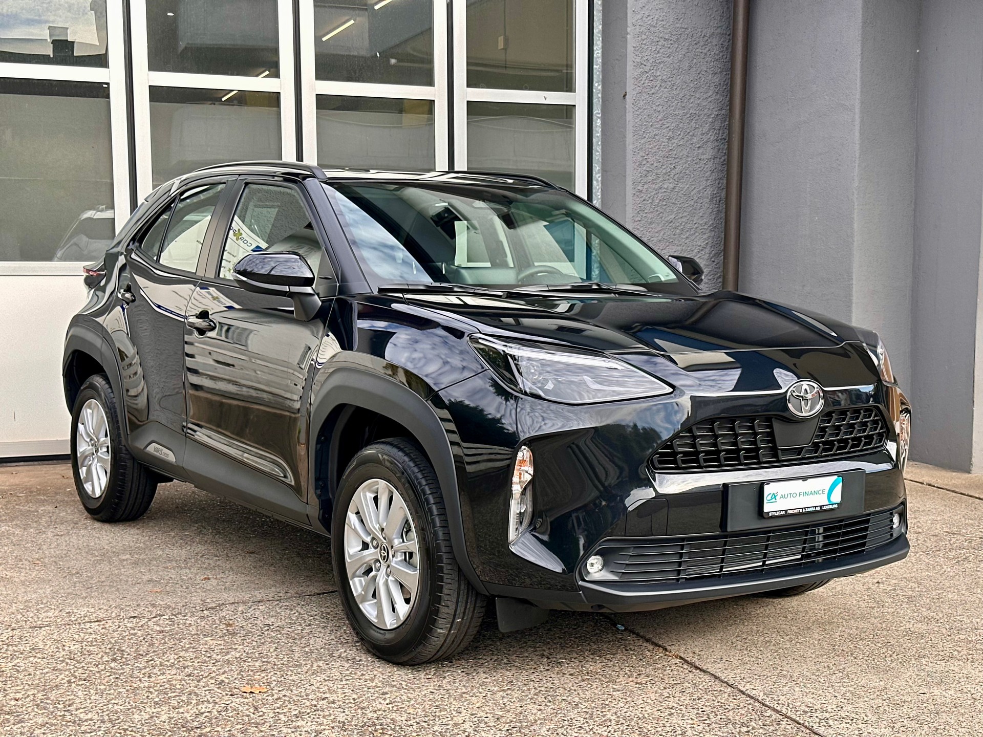 TOYOTA Yaris Cross 1.5 Comfort e-CVT-image-3