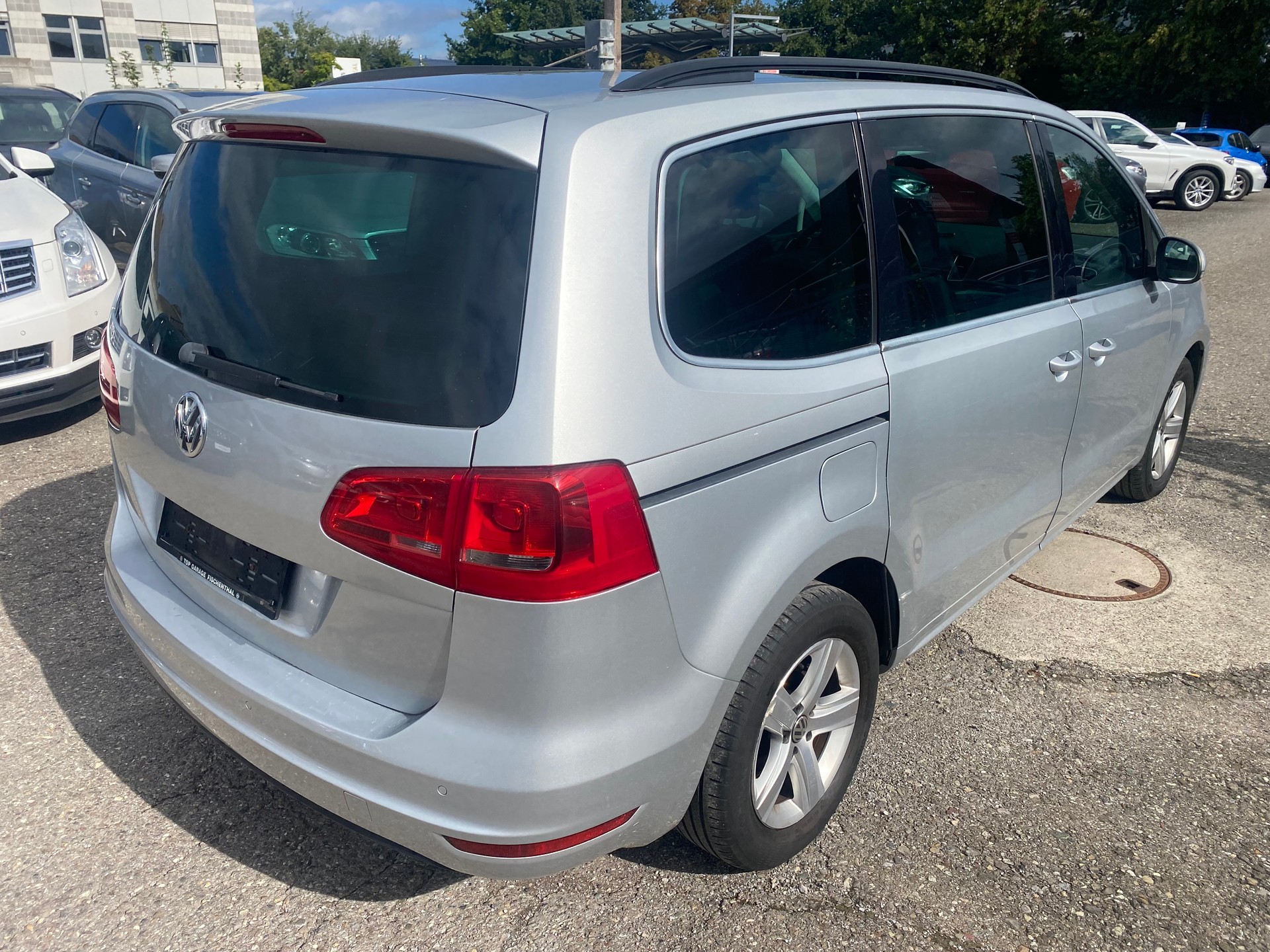 VW Sharan 2.0 TDI BlueMotion Technology Trendline-image-4
