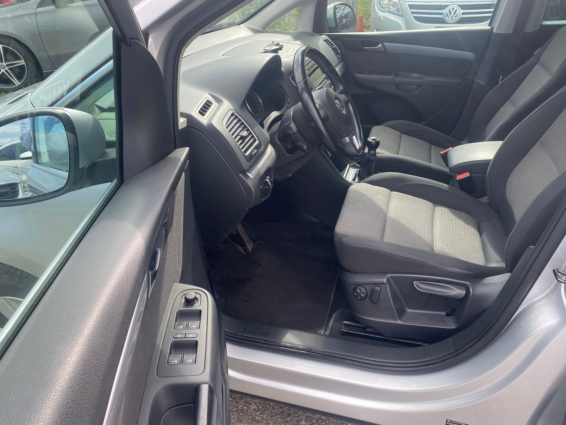 VW Sharan 2.0 TDI BlueMotion Technology Trendline-image-7