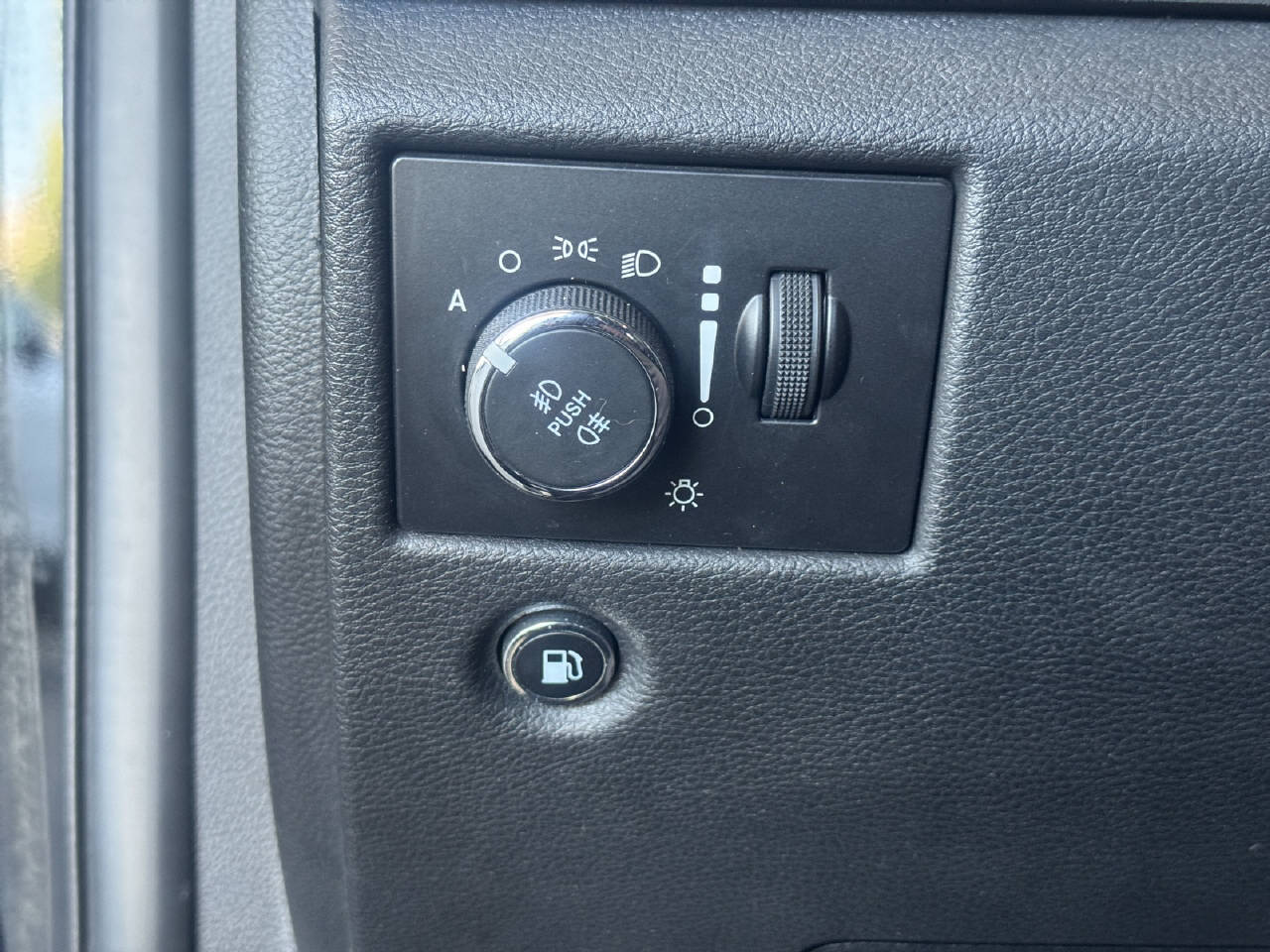 JEEP Grand Cherokee 3.0 CRD 250 Overland-image-16