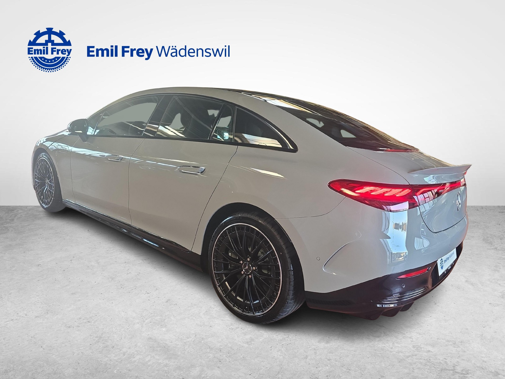 MERCEDES-BENZ EQE 53 AMG 4MATIC+ Executive Edition Limousine-showroom-element-2