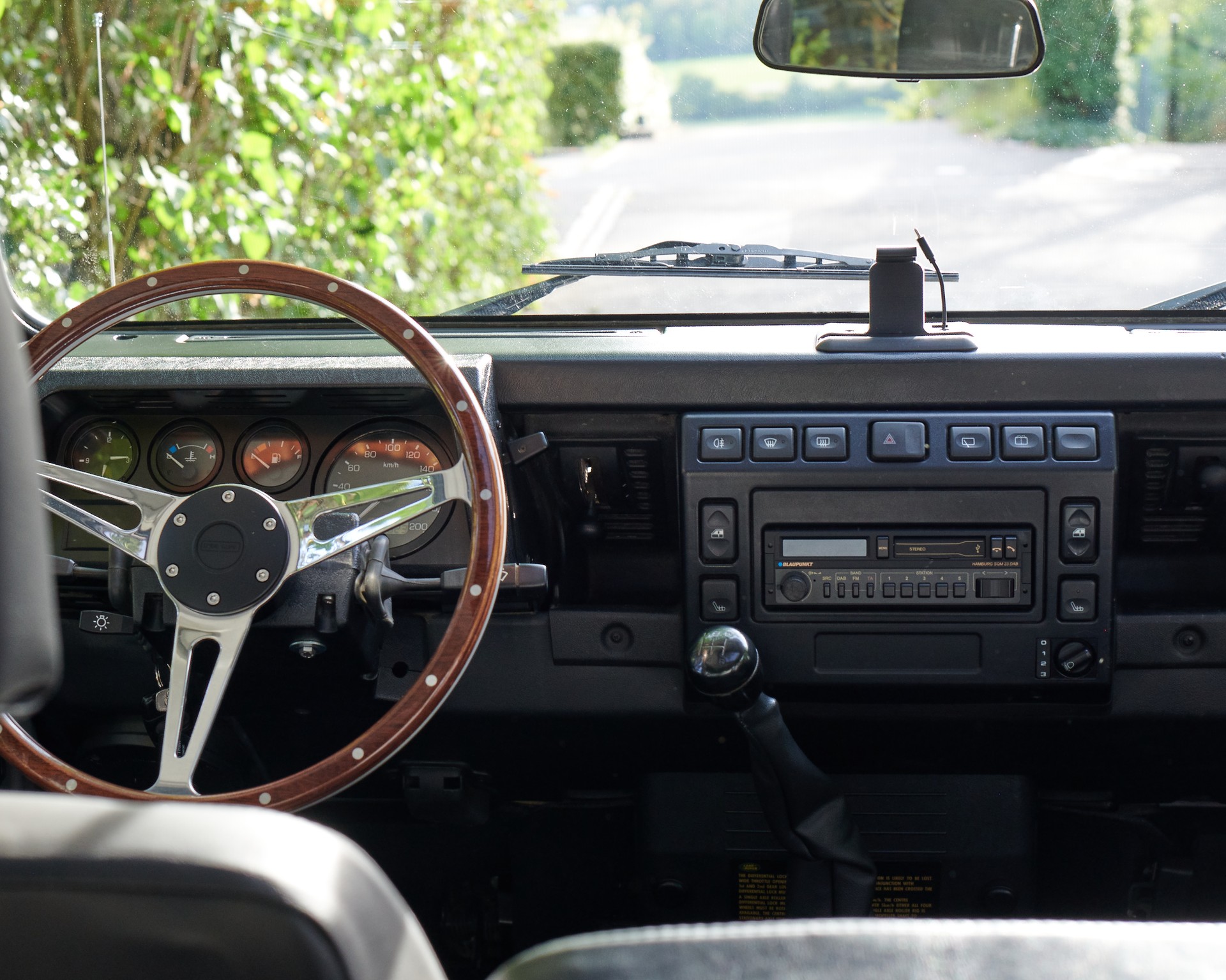 LAND ROVER 90 TD5-image-4