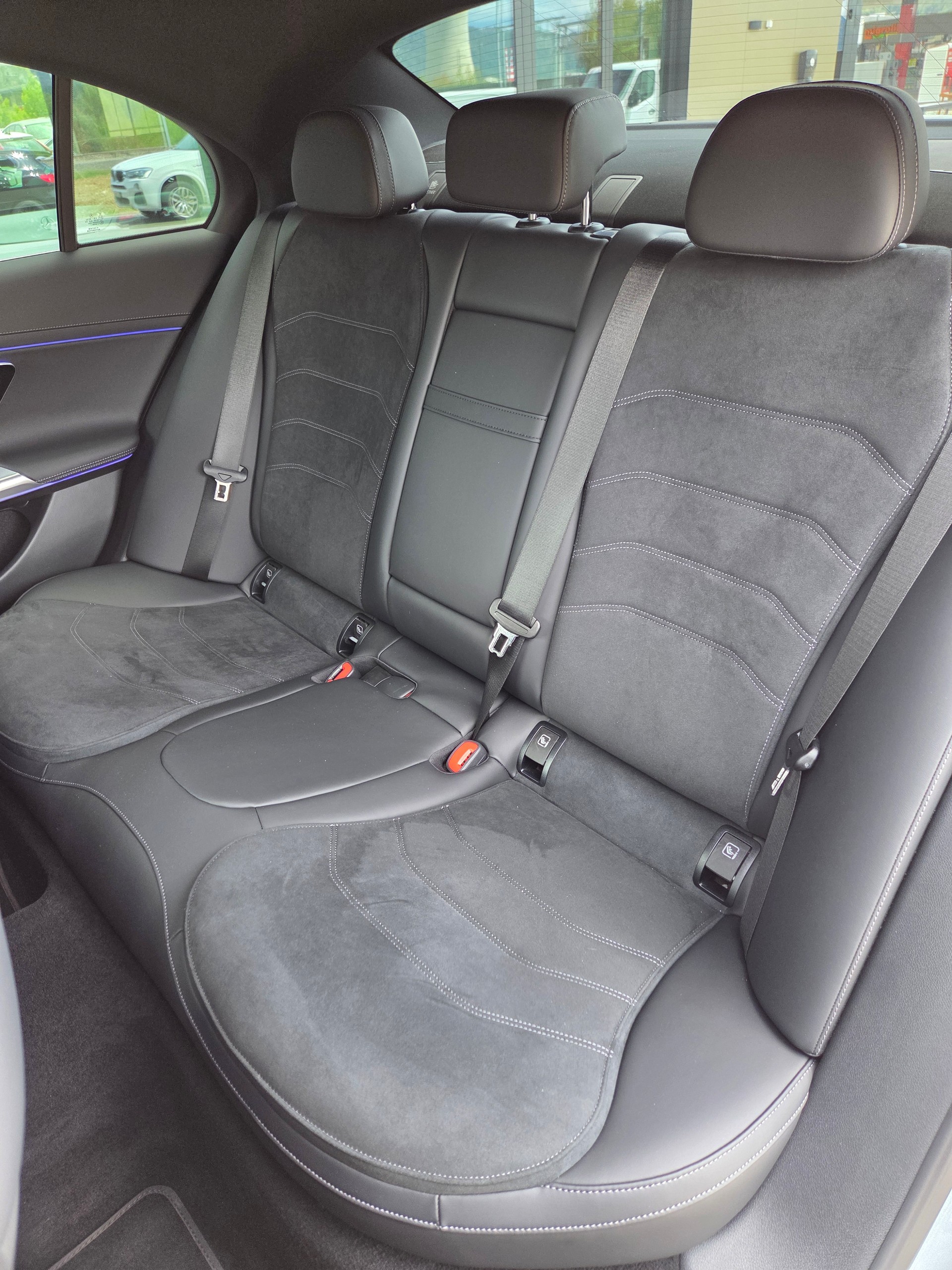 MERCEDES-BENZ E 450 d 4Matic 9G-Tronic-image-8