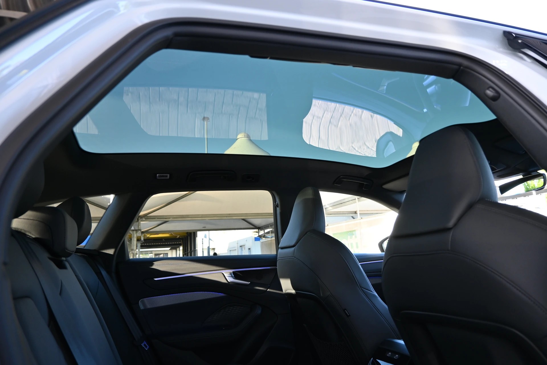 AUDI A6 Avant 40 TDI S-Line Plus Black 150 kW S tronic-image-14