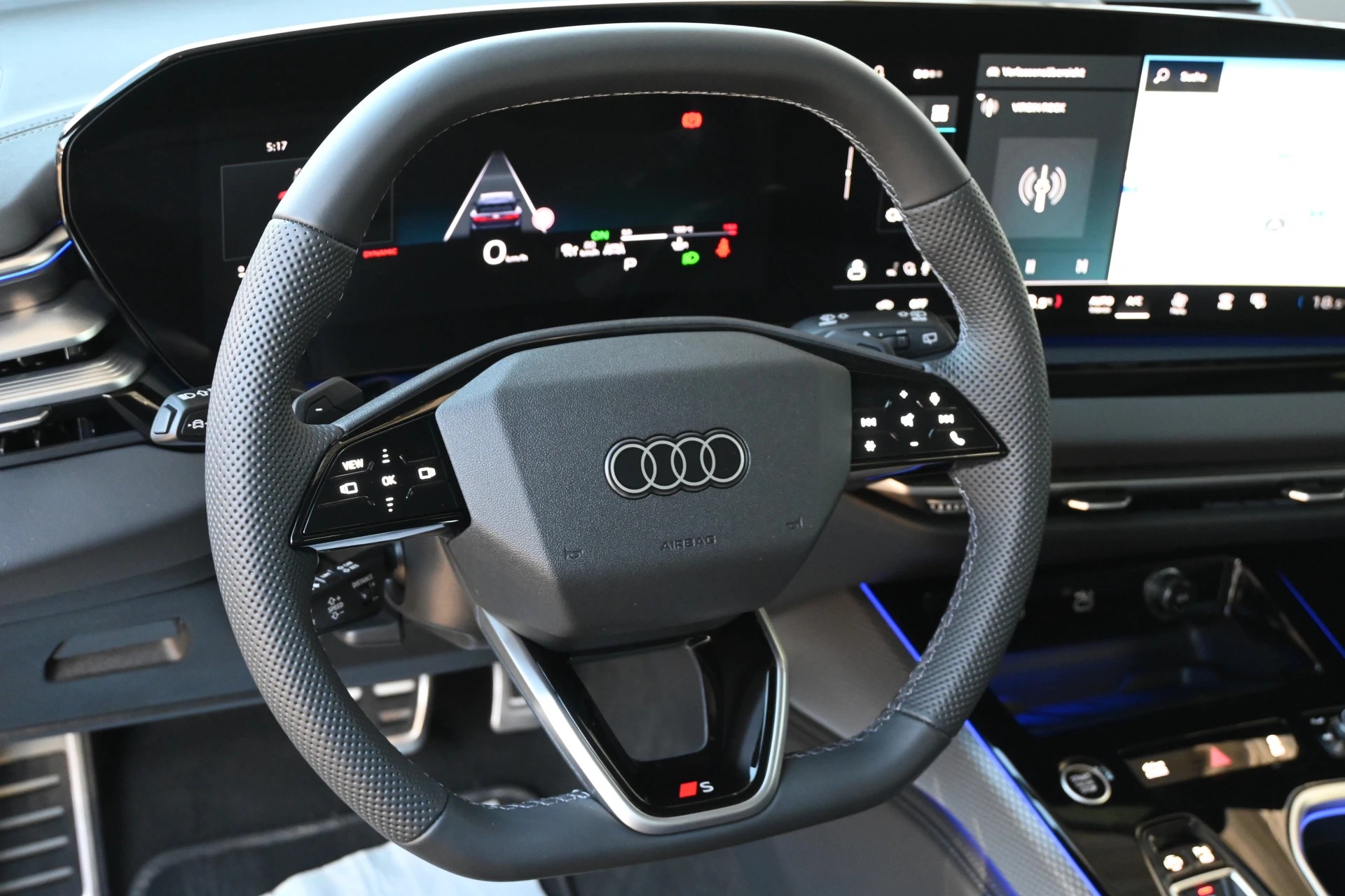 AUDI A6 Avant 40 TDI S-Line Plus Black 150 kW S tronic-image-15