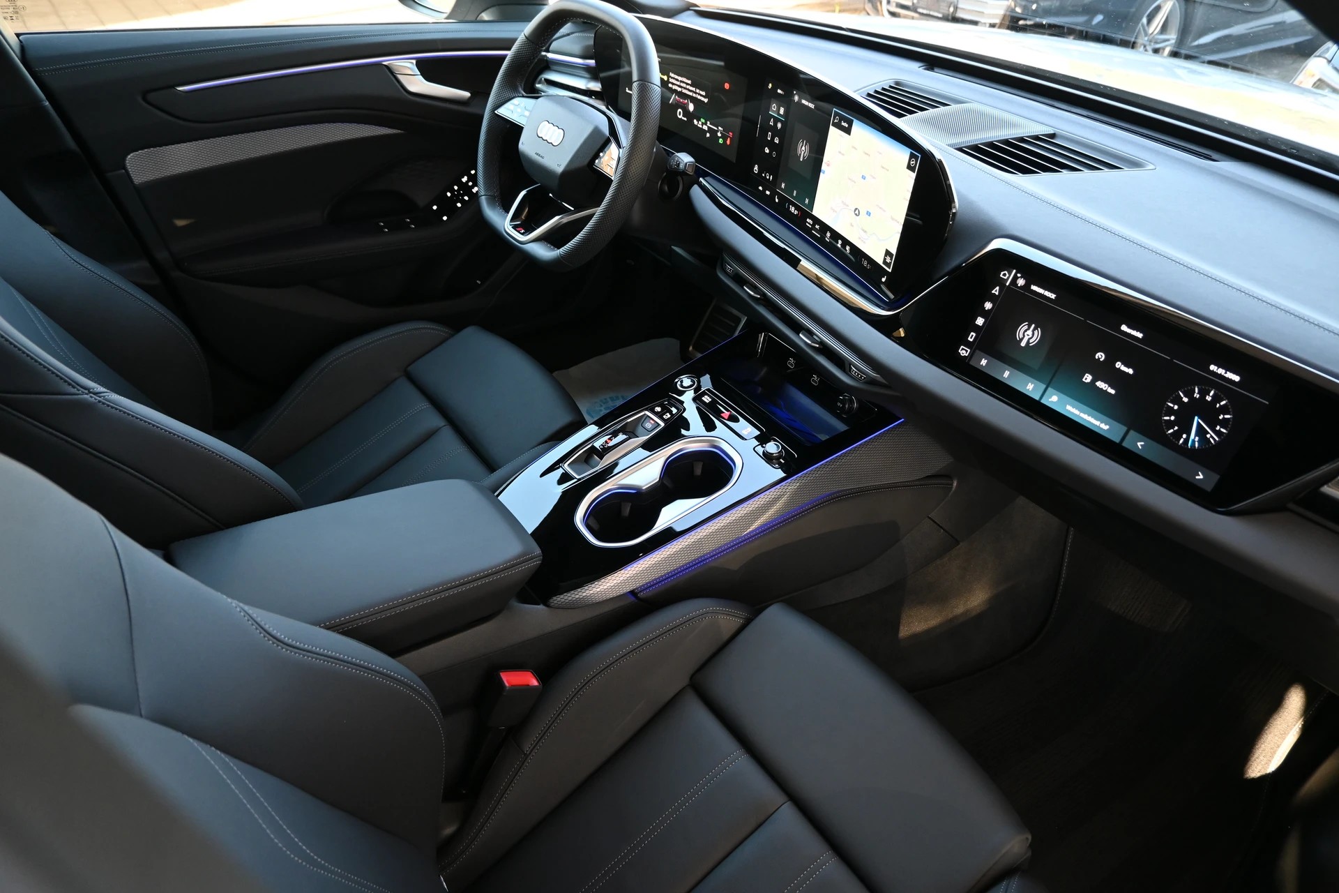 AUDI A6 Avant 40 TDI S-Line Plus Black 150 kW S tronic-image-10