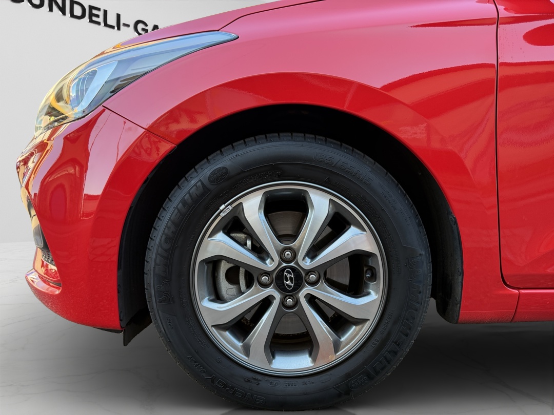 HYUNDAI i20 1.0 T-GDi Amplia-image-16