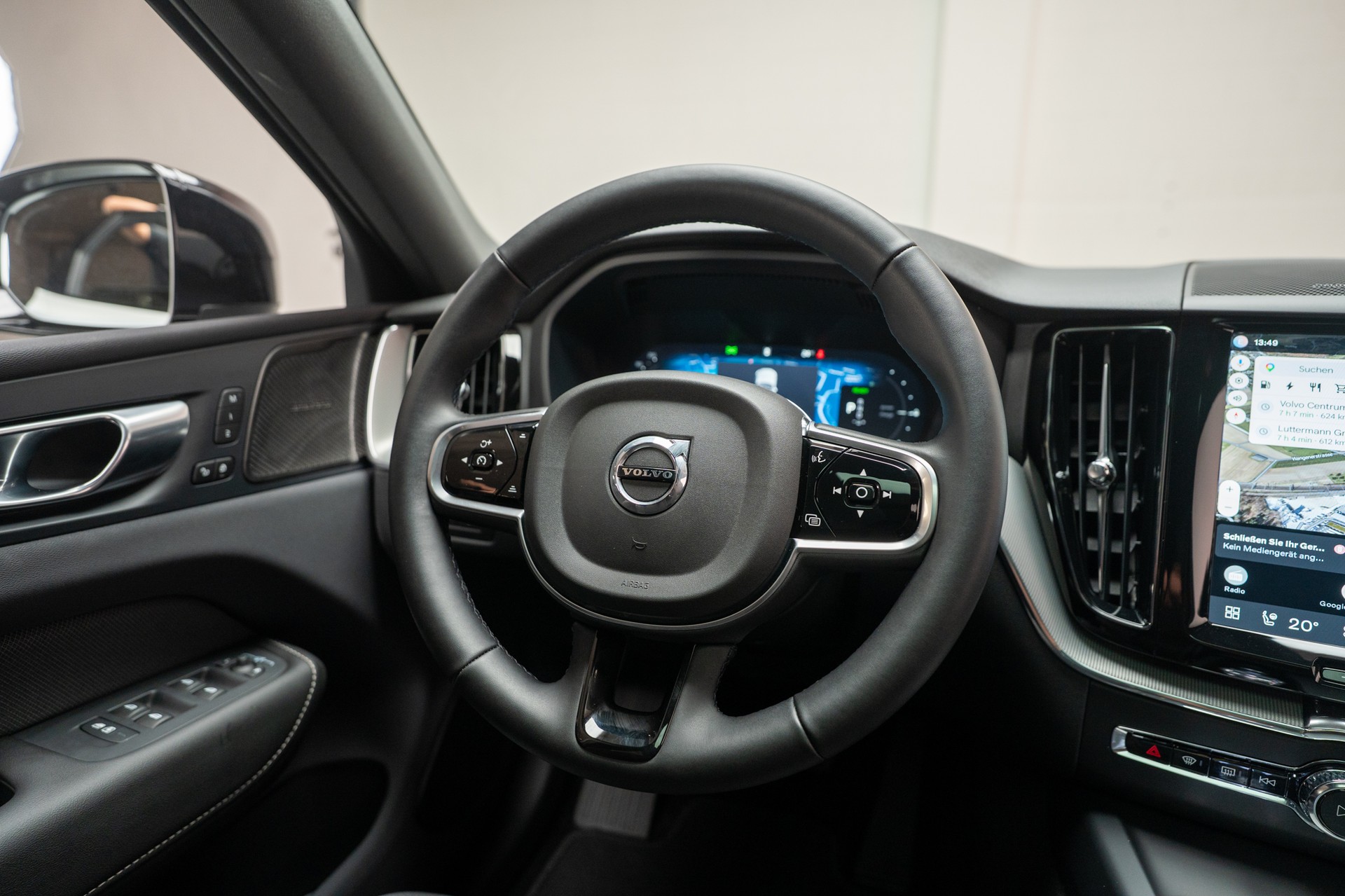VOLVO XC60 2.0 T8 TE Plus Dark eAWD / Panorama / 360°Kamera / Harman/Kardon / el.Heckklappe-image-20