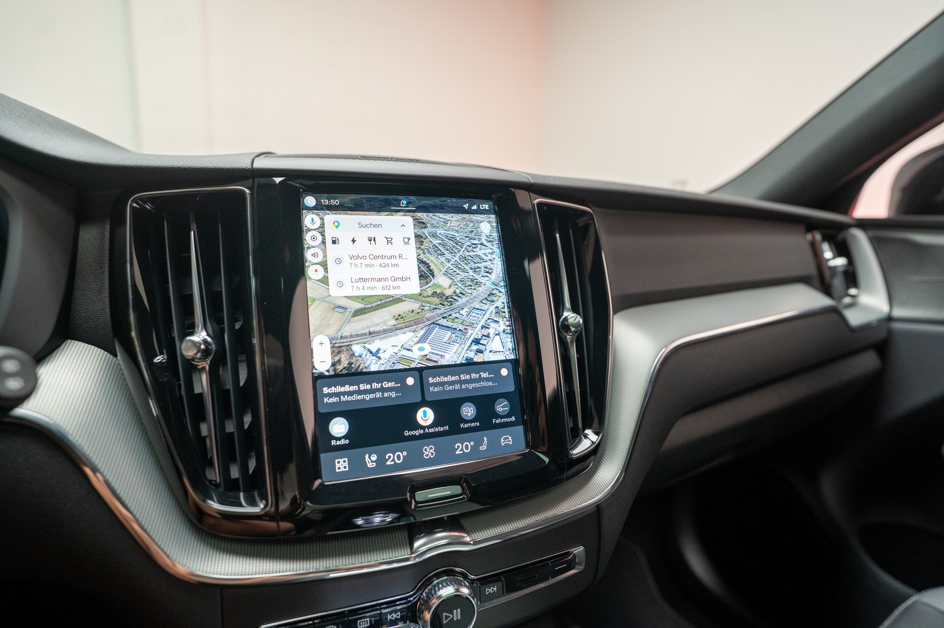 VOLVO XC60 2.0 T8 TE Plus Dark eAWD / Panorama / 360°Kamera / Harman/Kardon / el.Heckklappe-image-24