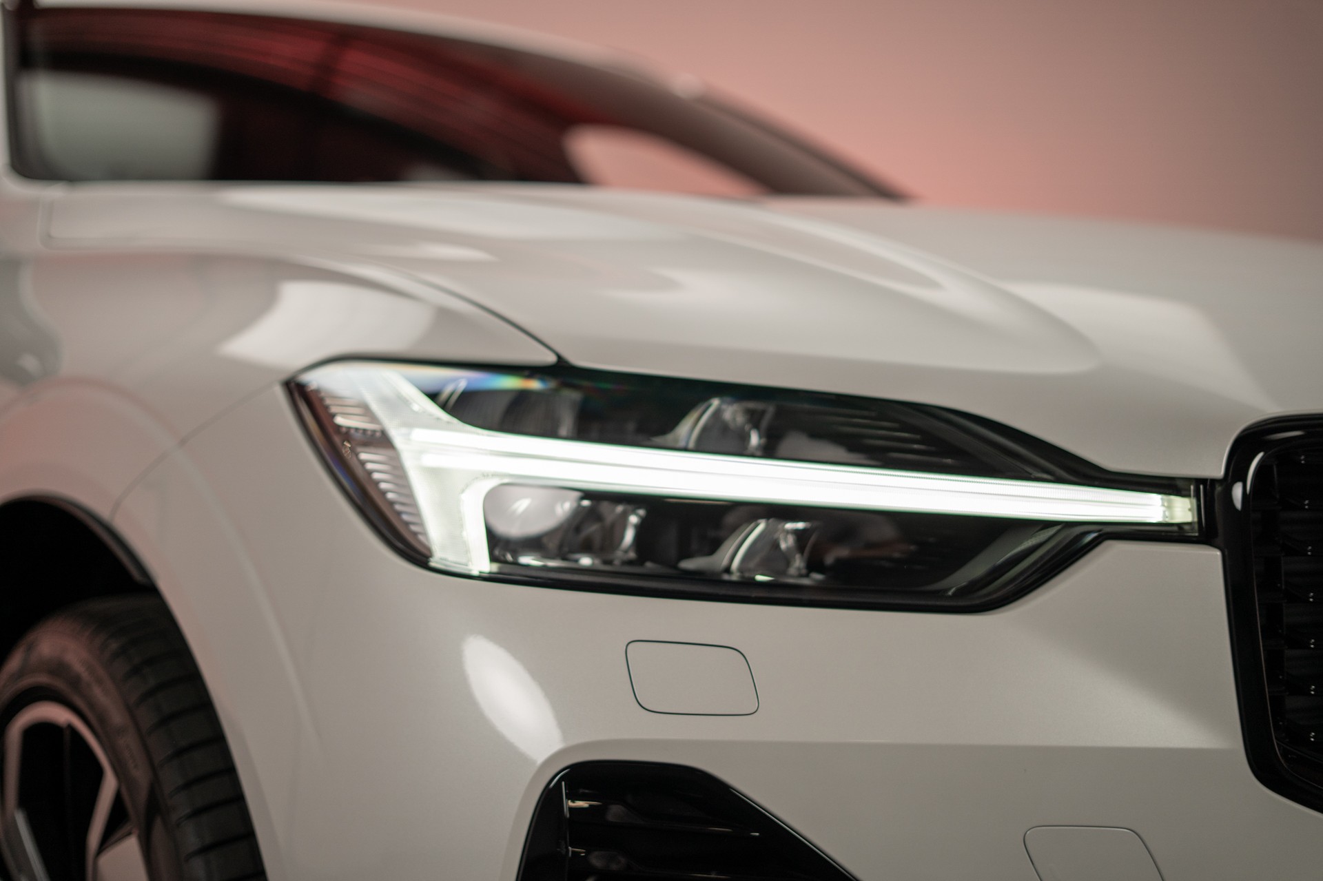 VOLVO XC60 2.0 T8 TE Plus Dark eAWD / Panorama / 360°Kamera / Harman/Kardon / el.Heckklappe-image-31