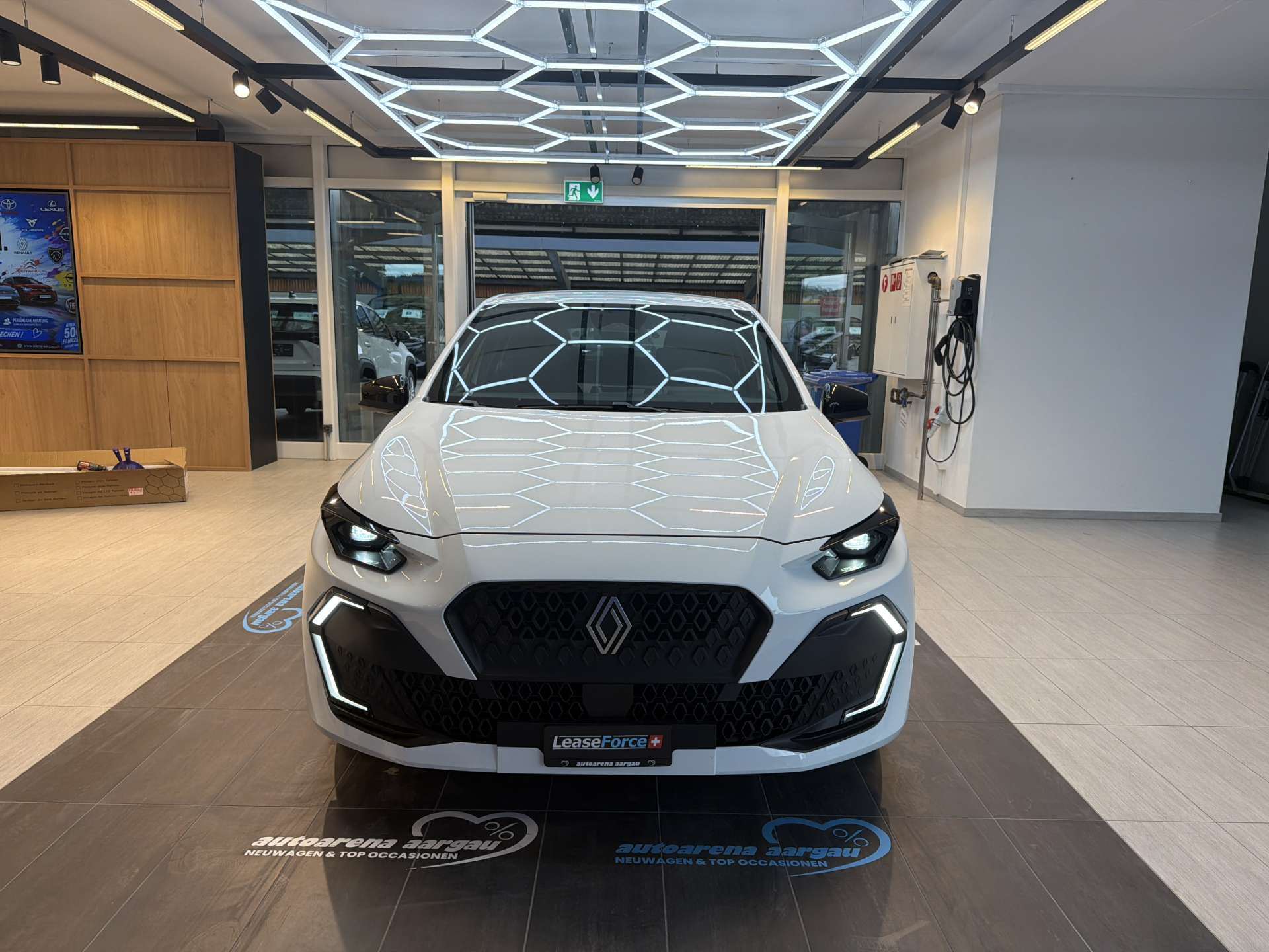 RENAULT Clio 1.2 TCe Evolution NEUES MODELL EDC-Automat-image-4