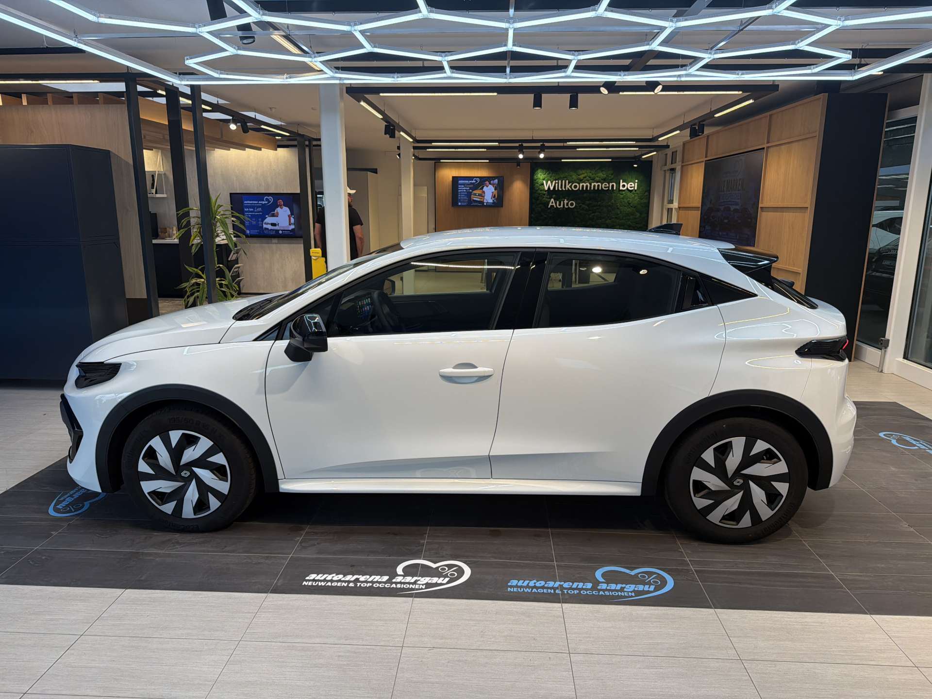 RENAULT Clio 1.2 TCe Evolution NEUES MODELL EDC-Automat-image-7