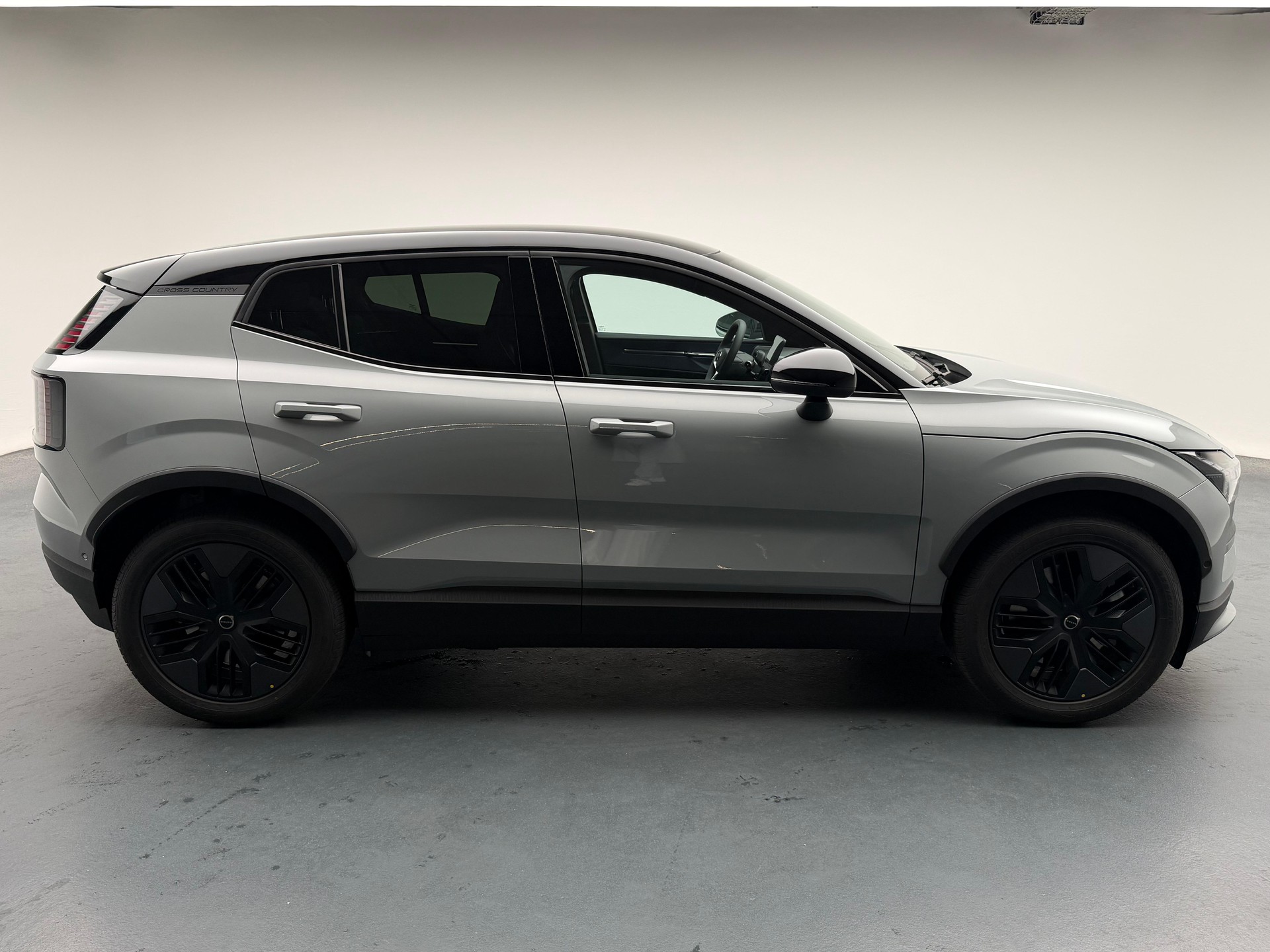 VOLVO EX30 CC E60 Twin Performance AWD-image-23