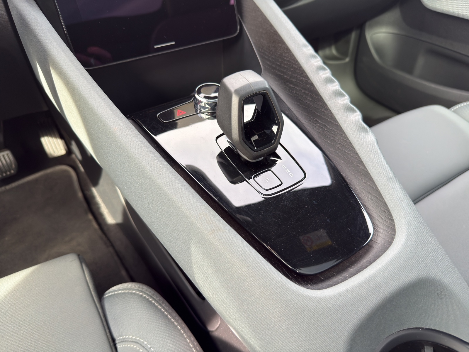 POLESTAR 2 Long Range Dual Motor Performance-image-15