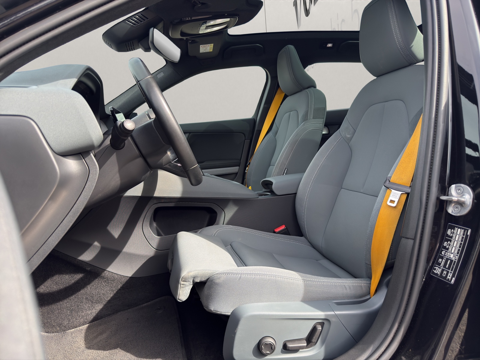 POLESTAR 2 Long Range Dual Motor Performance-image-8