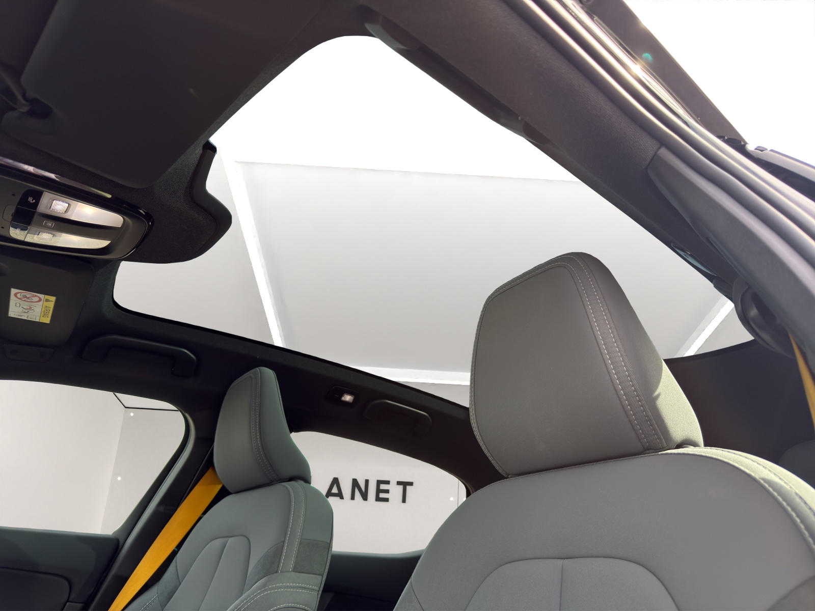 POLESTAR 2 Long Range Dual Motor Performance-image-9