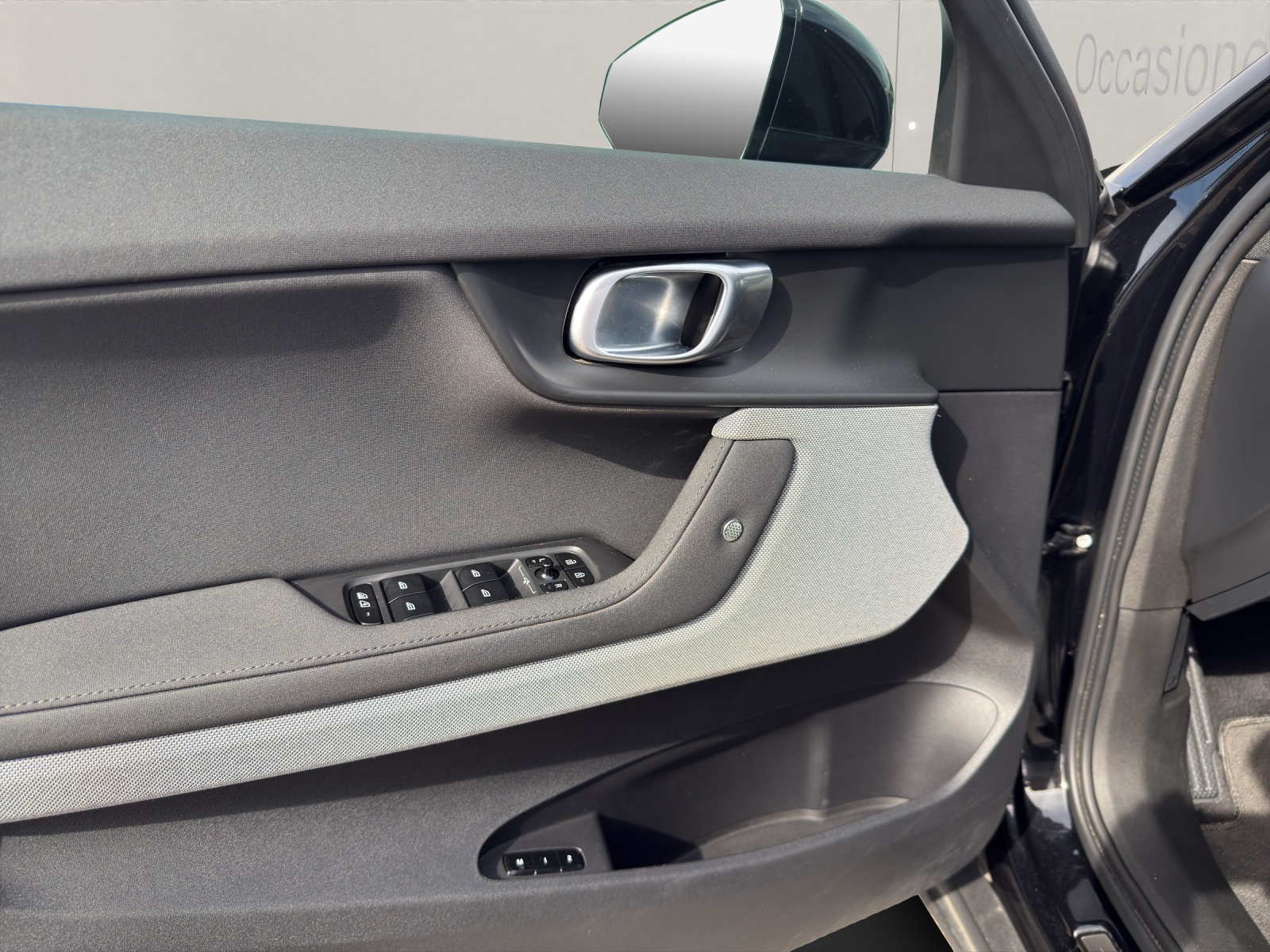 POLESTAR 2 Long Range Dual Motor Performance-image-13
