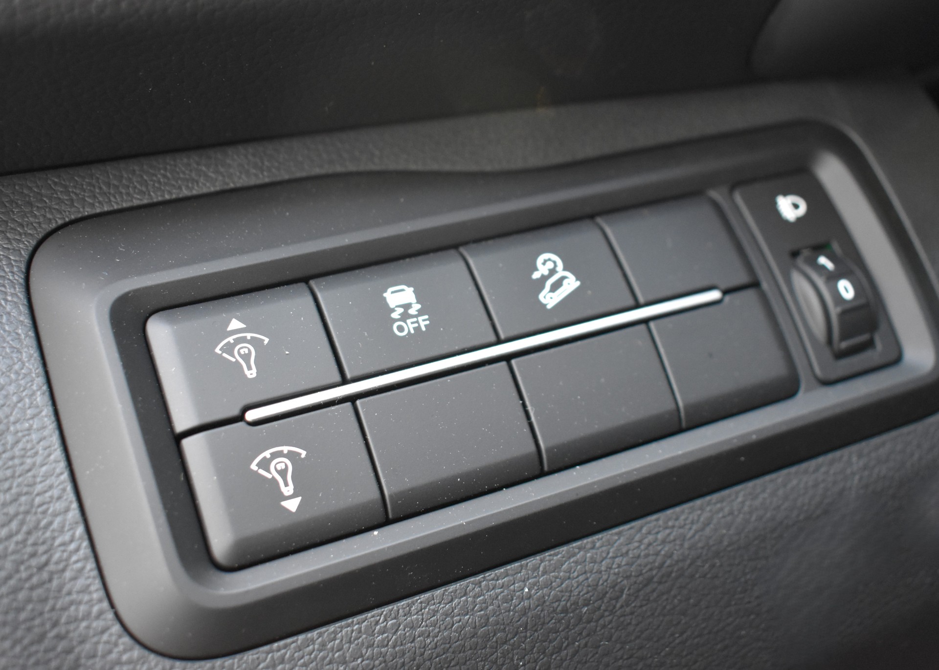 KGM-SsangYong Tivoli 1.5 T GDI Steel Automat-image-19