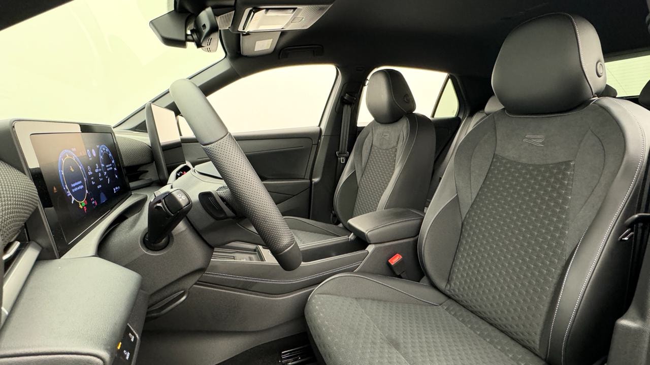VW T-Roc 1.5 eTSI mHEV R-Line DSG-image-4