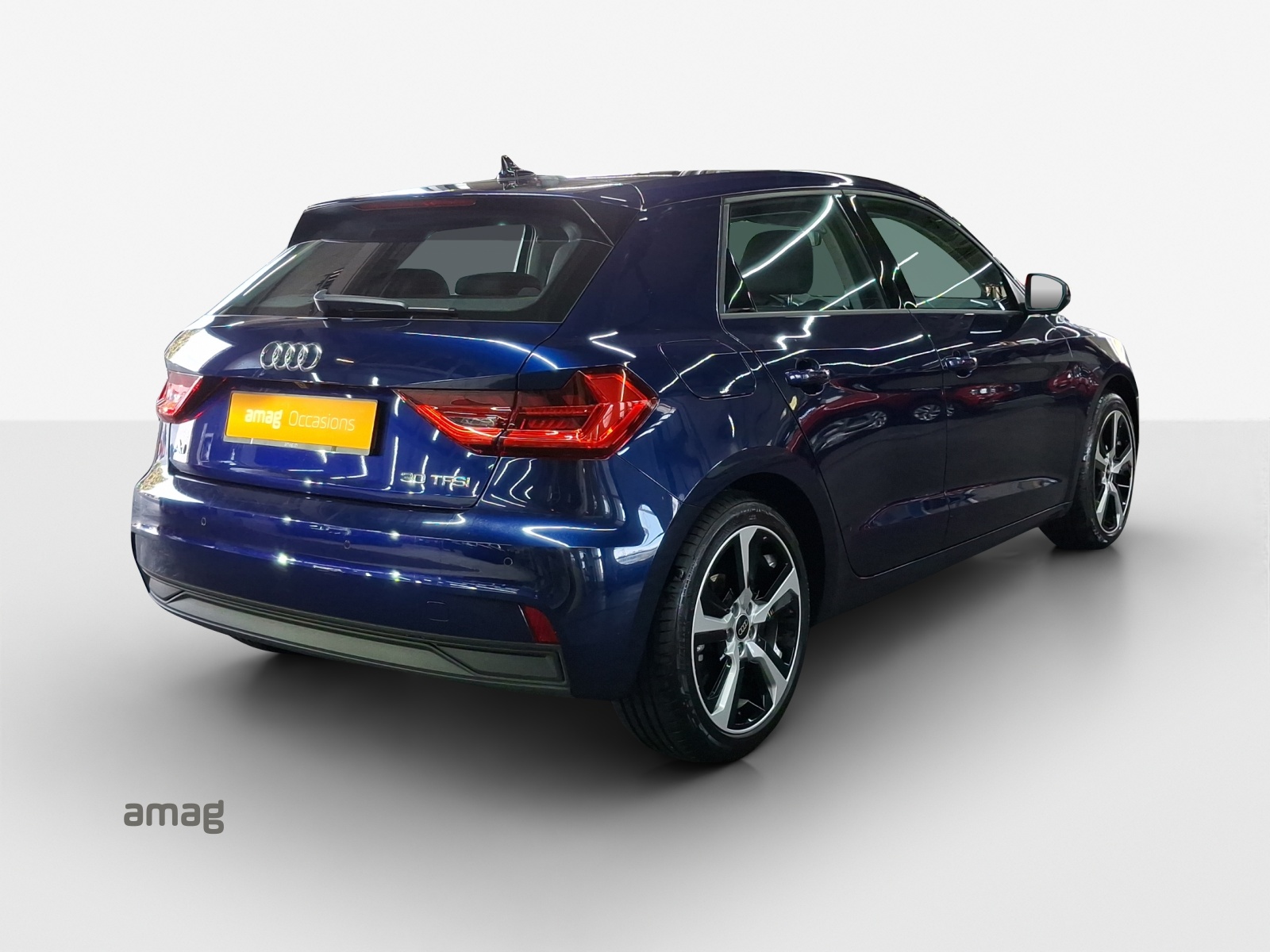 AUDI A1 Sportback 30 TFSI Attraction S-tronic-image-4
