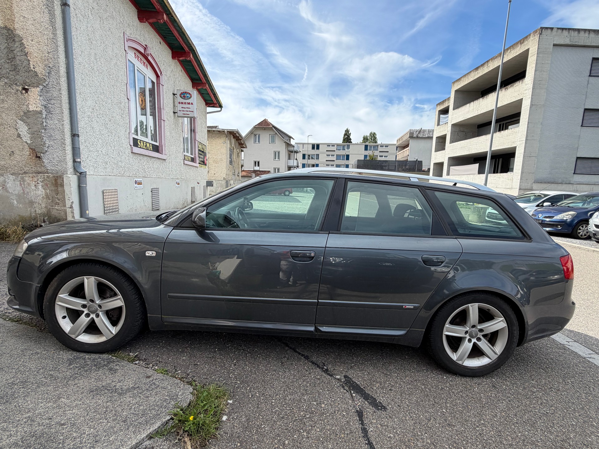AUDI A4 Avant 1.9 TDI-image-5