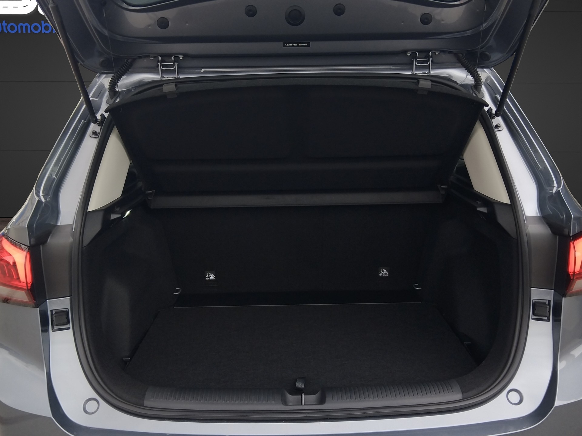 MG ZS 1.5 HEV Luxury-image-14